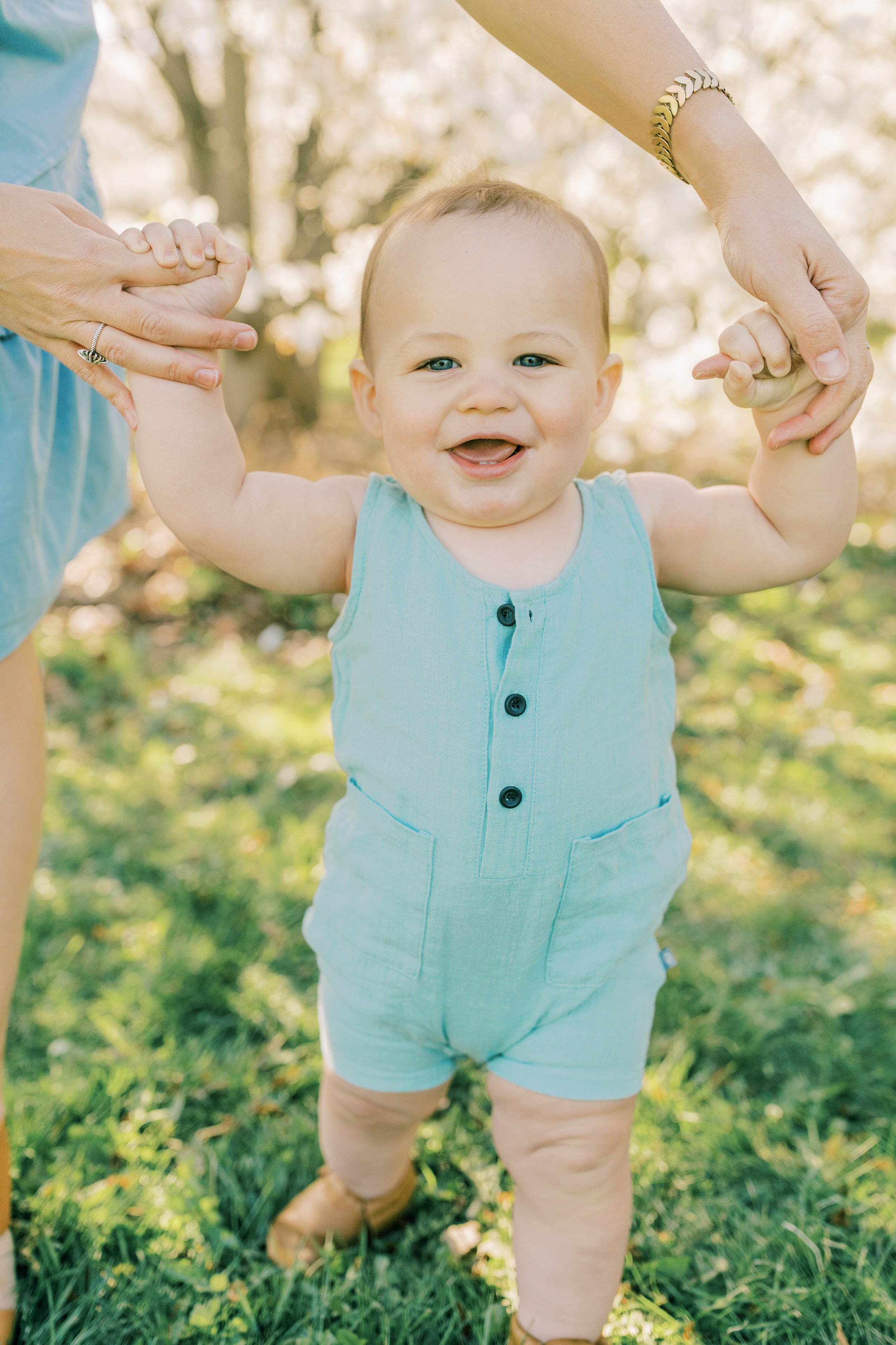 Vanessa Wyler Pewaukee Waukesha Family Photography Spring Mini Session