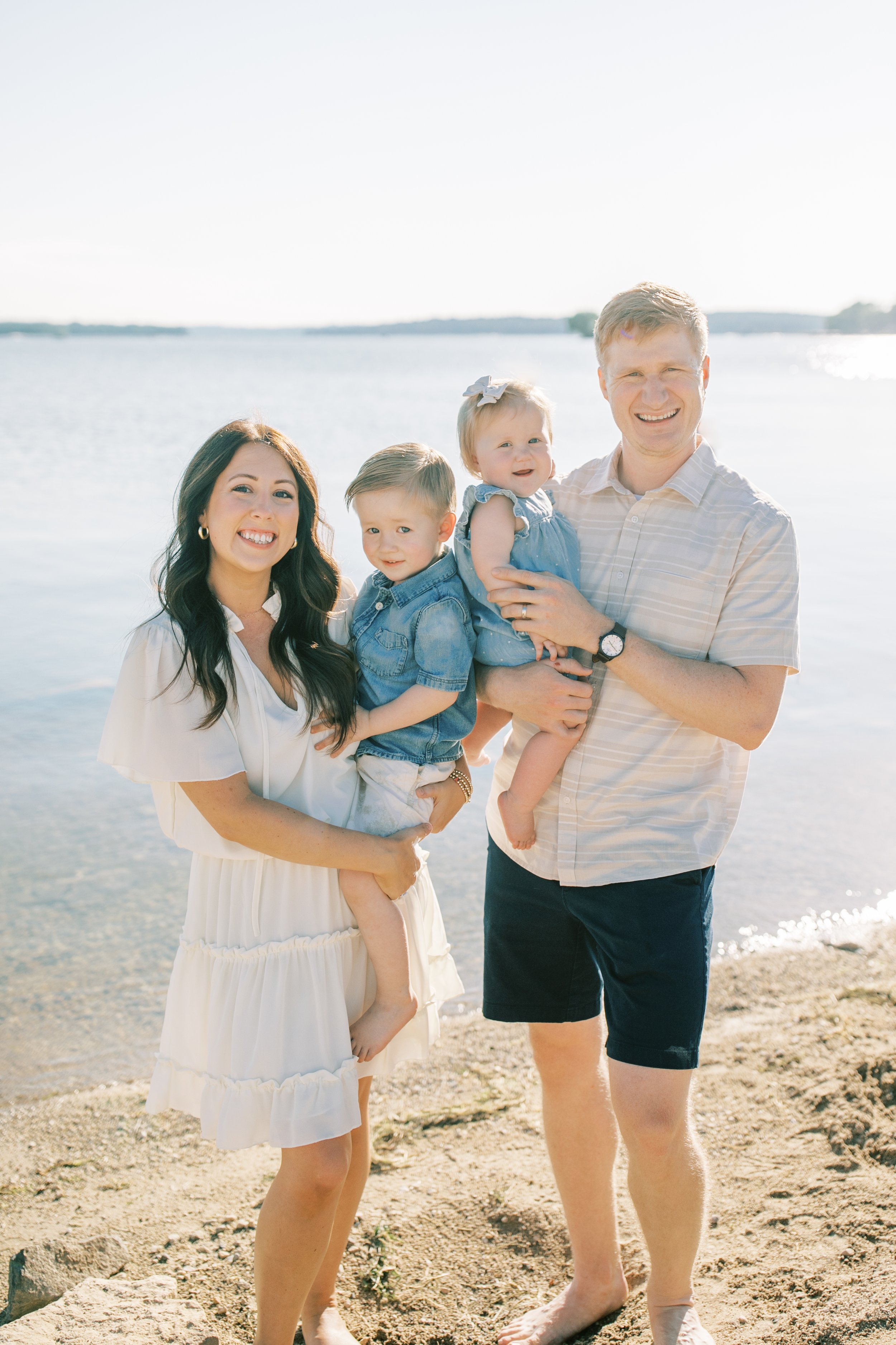 Vanessa Wyler Pewaukee Beach Family Photography