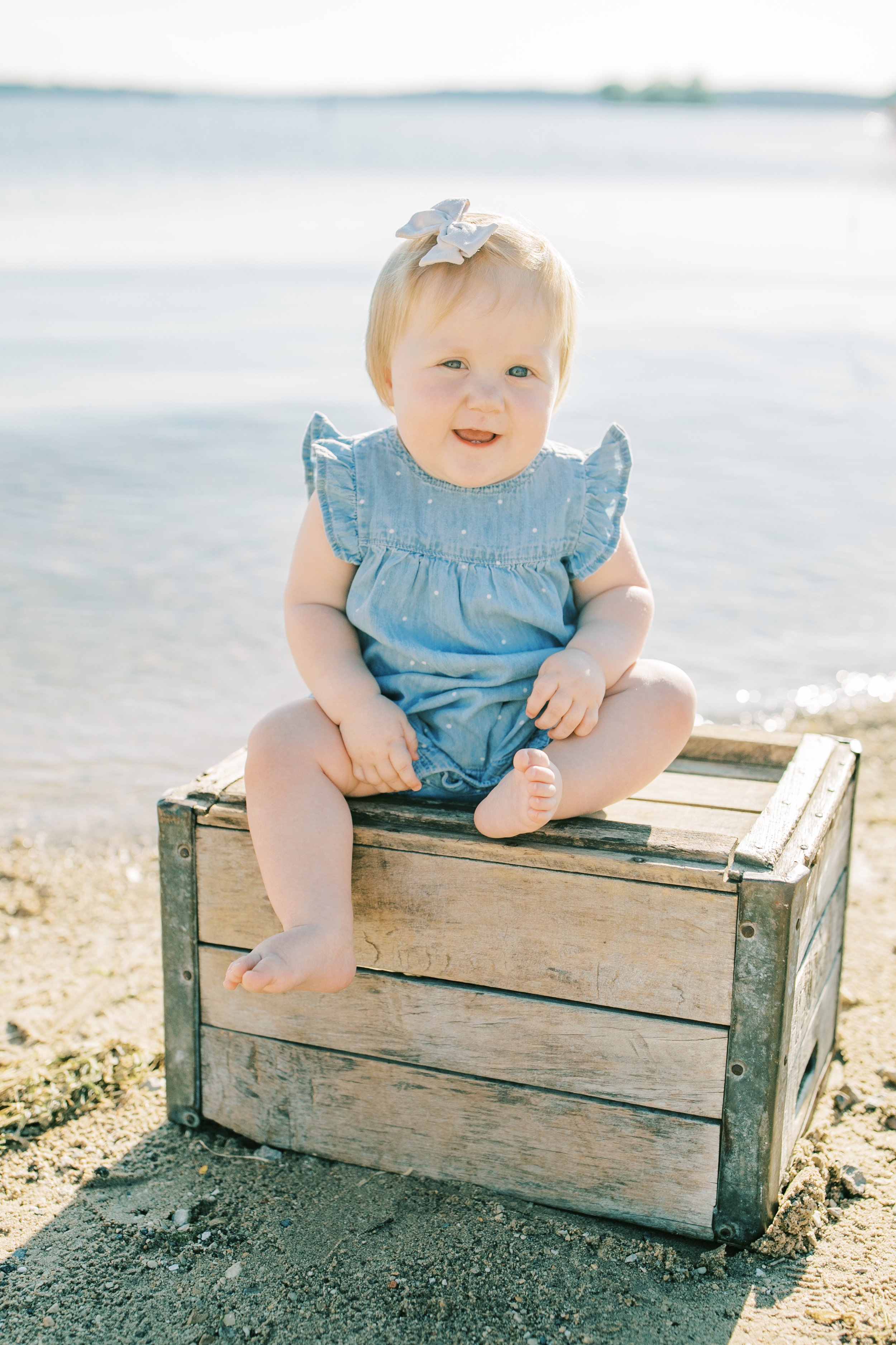 Vanessa Wyler Pewaukee Beach Family Photography