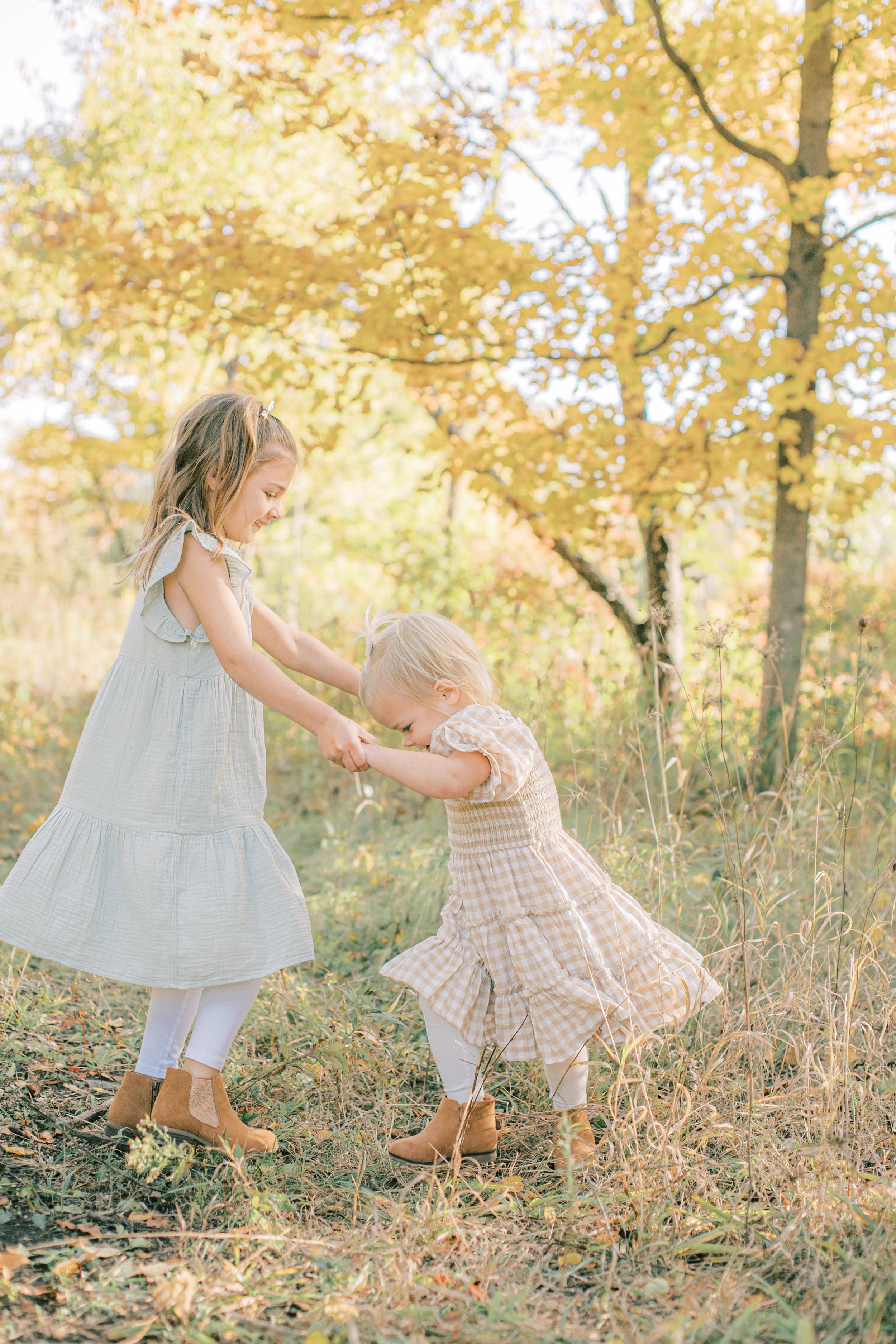 Vanessa Wyler Pewaukee Fall Family Photography Waukesha