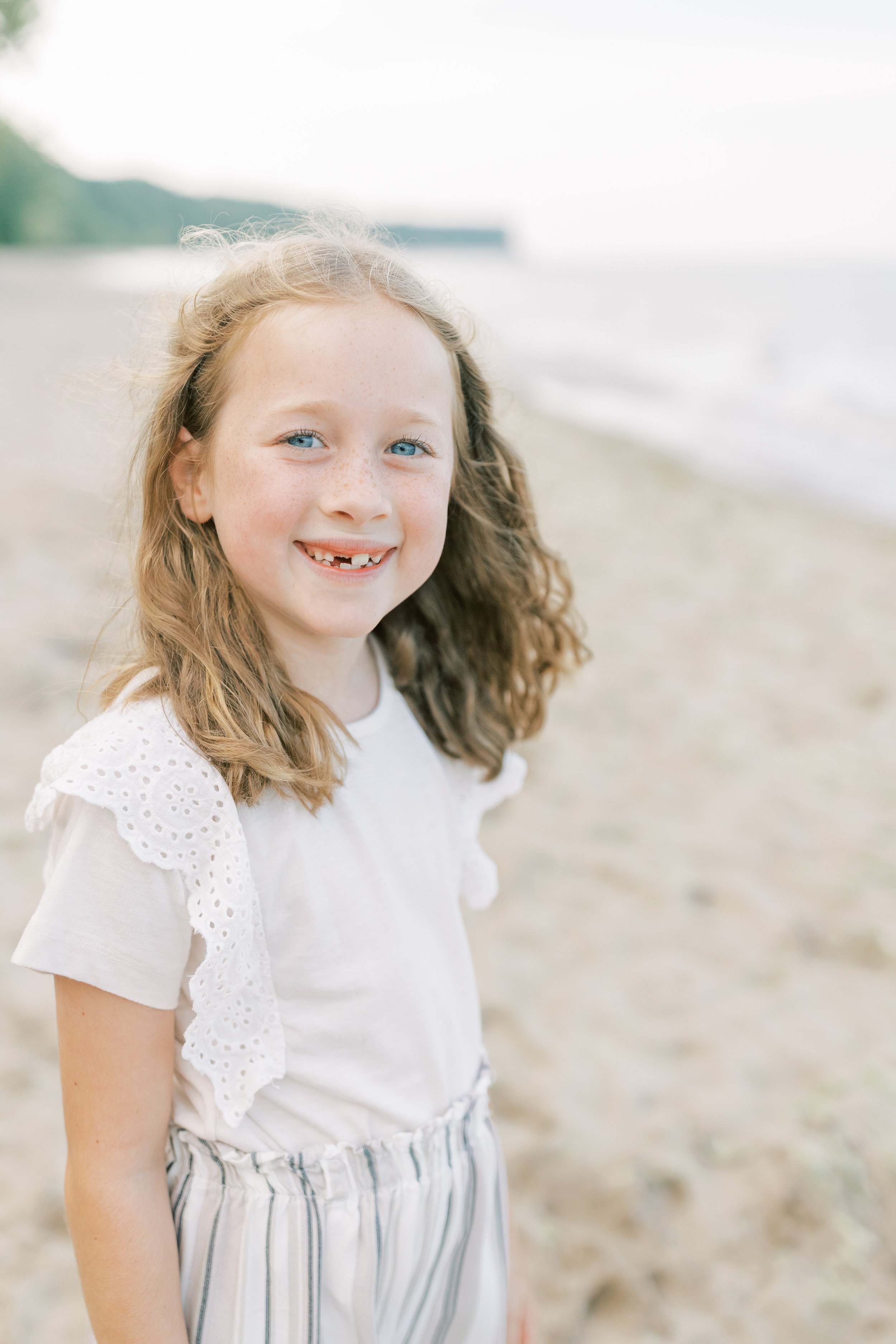 Mills Family - Vanessa Wyler Lake Michigan Beach Photography Pewaukee