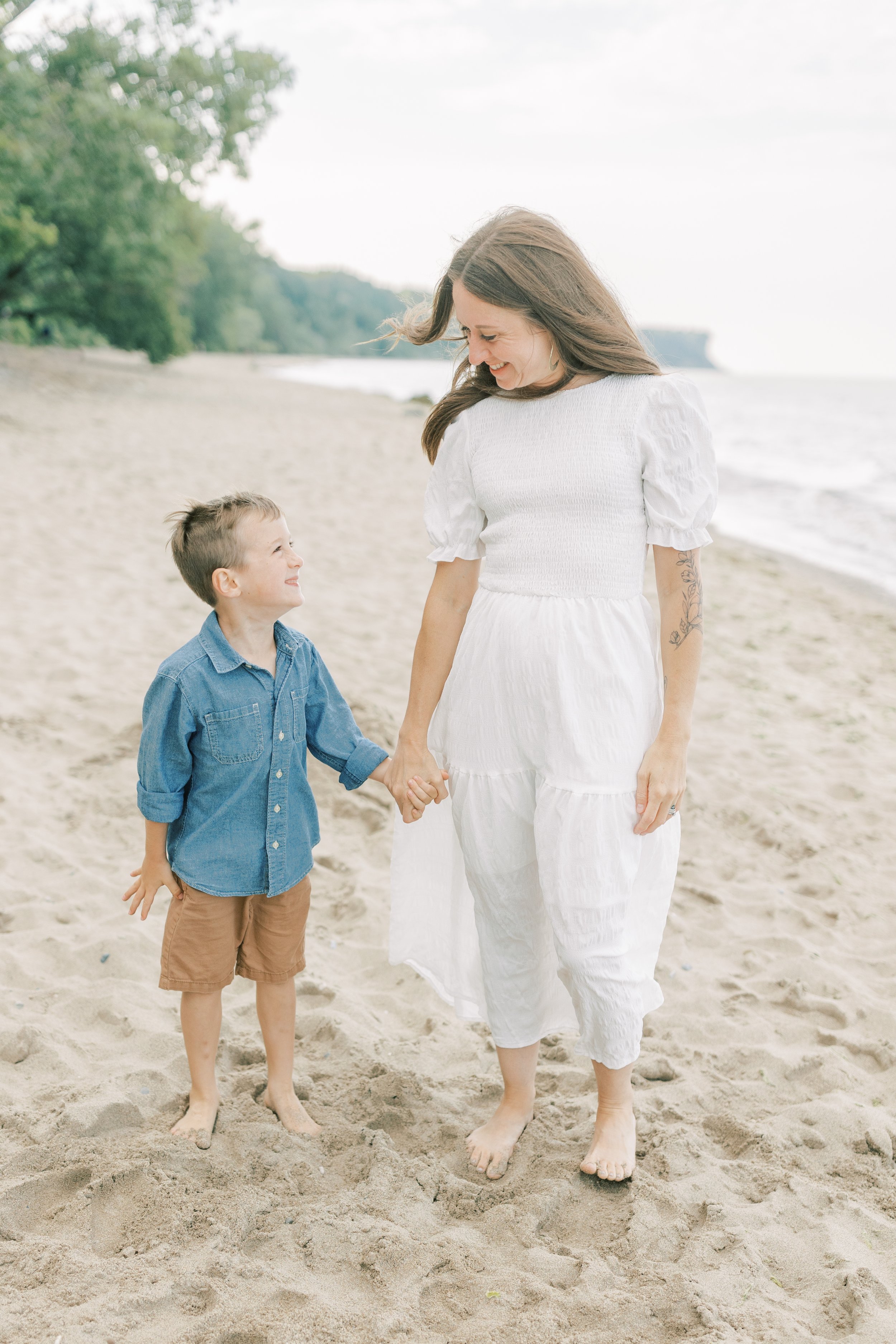 Mills Family - Vanessa Wyler Lake Michigan Beach Photography Pewaukee