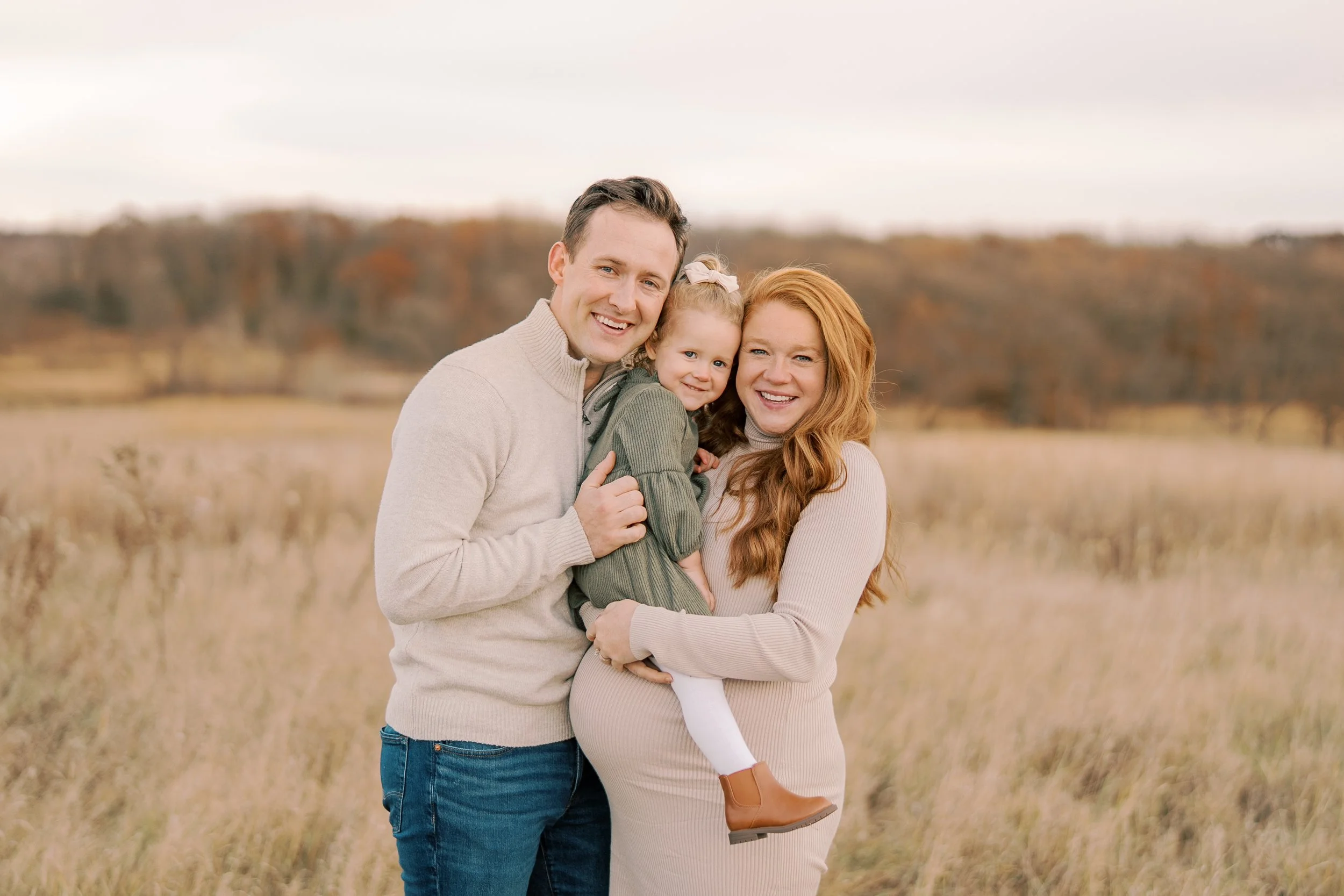 Maternity Photos in Late Fall