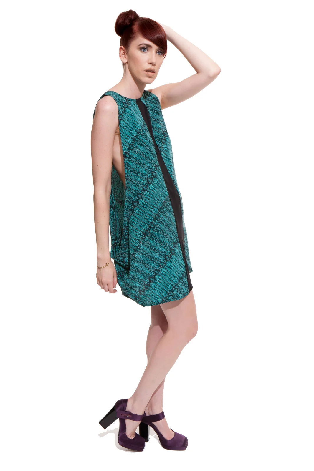f82e5b567d5bf773-PageImage-528540-5023841-Howlclothing_fw20116.jpg