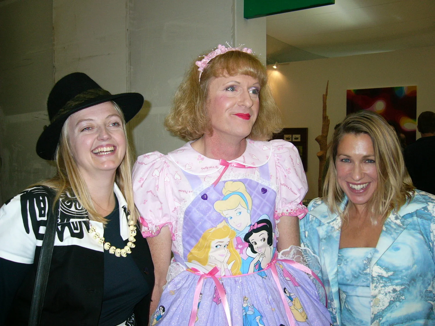 Grayson Perry, Maia Hirst (r), at The Frieze Art Fair, 2004