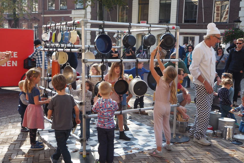 Children play in Utrech