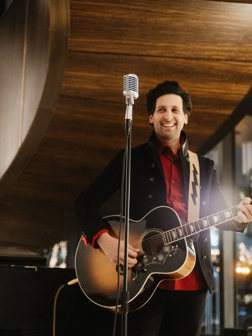 A magical night at the Conrad in Nashville to kick off our Christmas tour! Great having our bud @kristenbrownmusic join us too! Enjoy it through the talented lens of @iris_leonardo 

@conradnashville @cathycardenaspr 

#nashville #christmas #christma