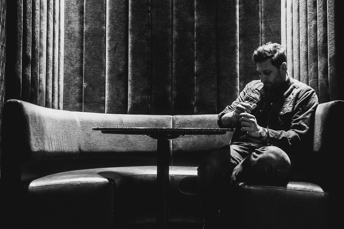 Our next chapter starts in Chicago. More on this later. 

📸 @iris_leonardo 

#chicago #chicagophotography #chicagoil #newmusic #newsong