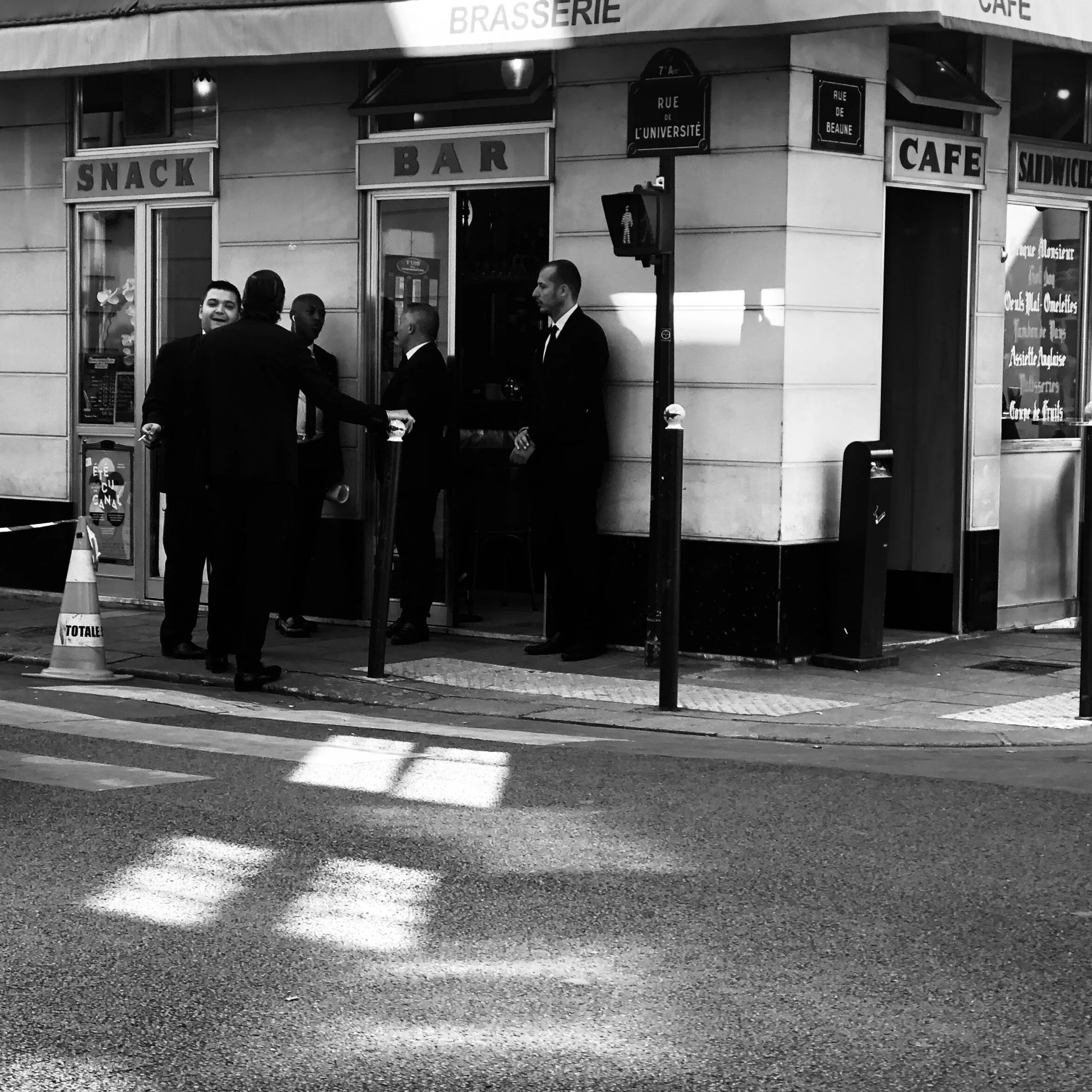 Street corner, Paris 2019