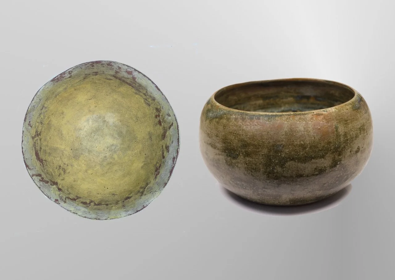  Nicholas Comino, Etymology IV, 2026, diameter, approx. 28cm x height 9cm and Panos Couros, Delphic Orb, 2026, mid fire ceramic with satin matte glaze, 21 x 13cm 
