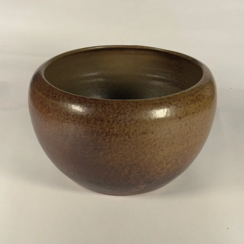  Panos Couros, Κατάδυση / Descent, 2026, mid fire ceramic with satin matte glaze, 19.5 x 11.5   price:  $480.00 