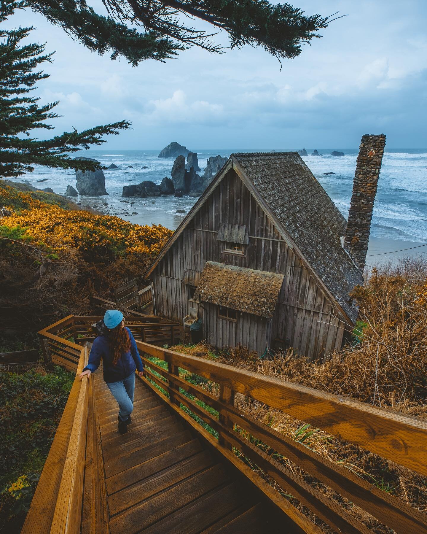 Some beautiful moments from the past few weeks out on the Oregon coast.

It&rsquo;s been nearly five years since I was last here, and it was all too easy to forget how dramatic and wild this landscape is.

Even the little cabins nestled in town have 