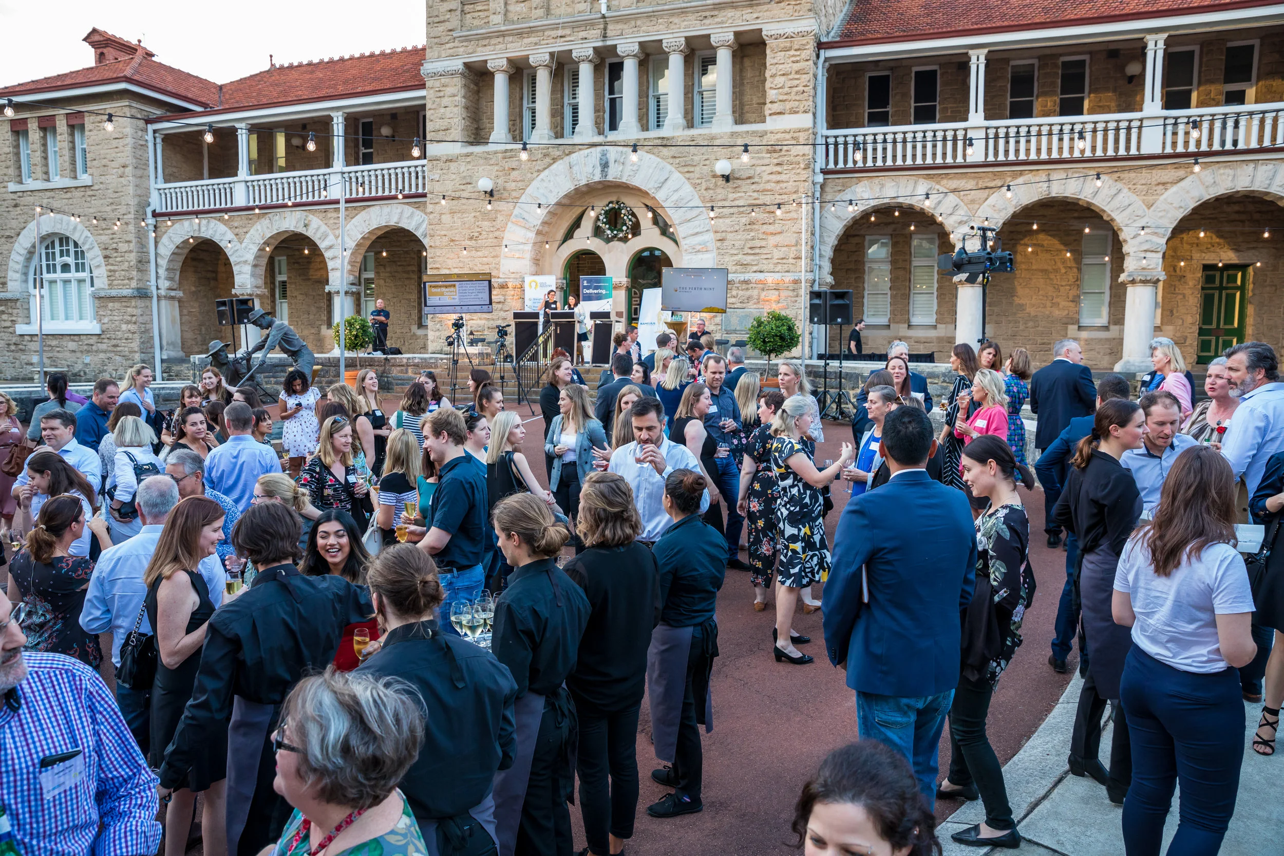 Great Debate Perth Mint High Res 0946.jpg