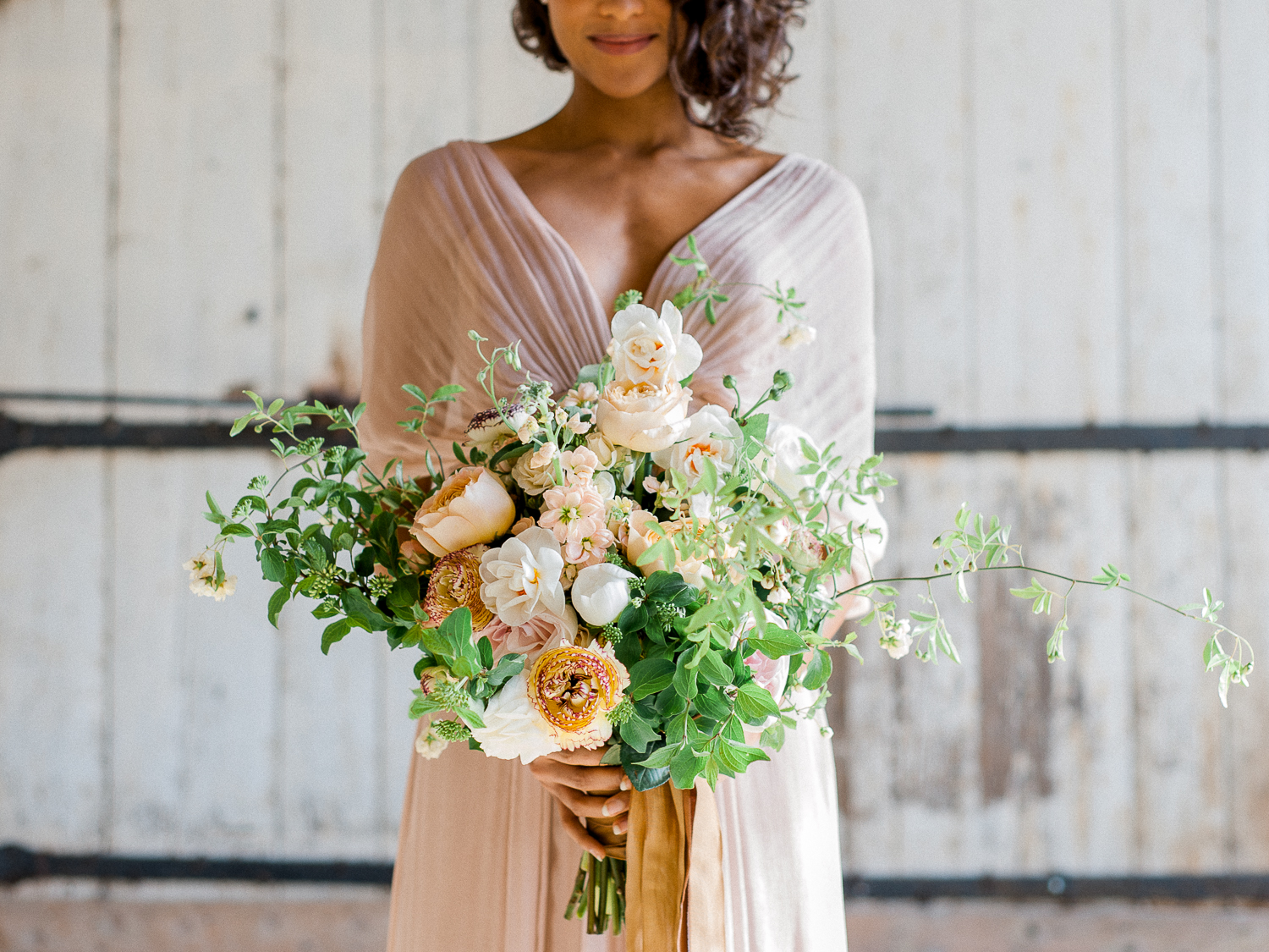 Beautiful wedding bouquet with silk ribbons by Laetitia Fleurs d'atelier