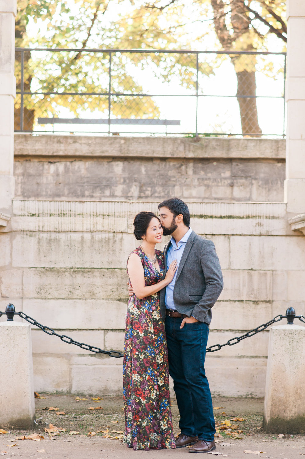 Couple anniversary session in Paris