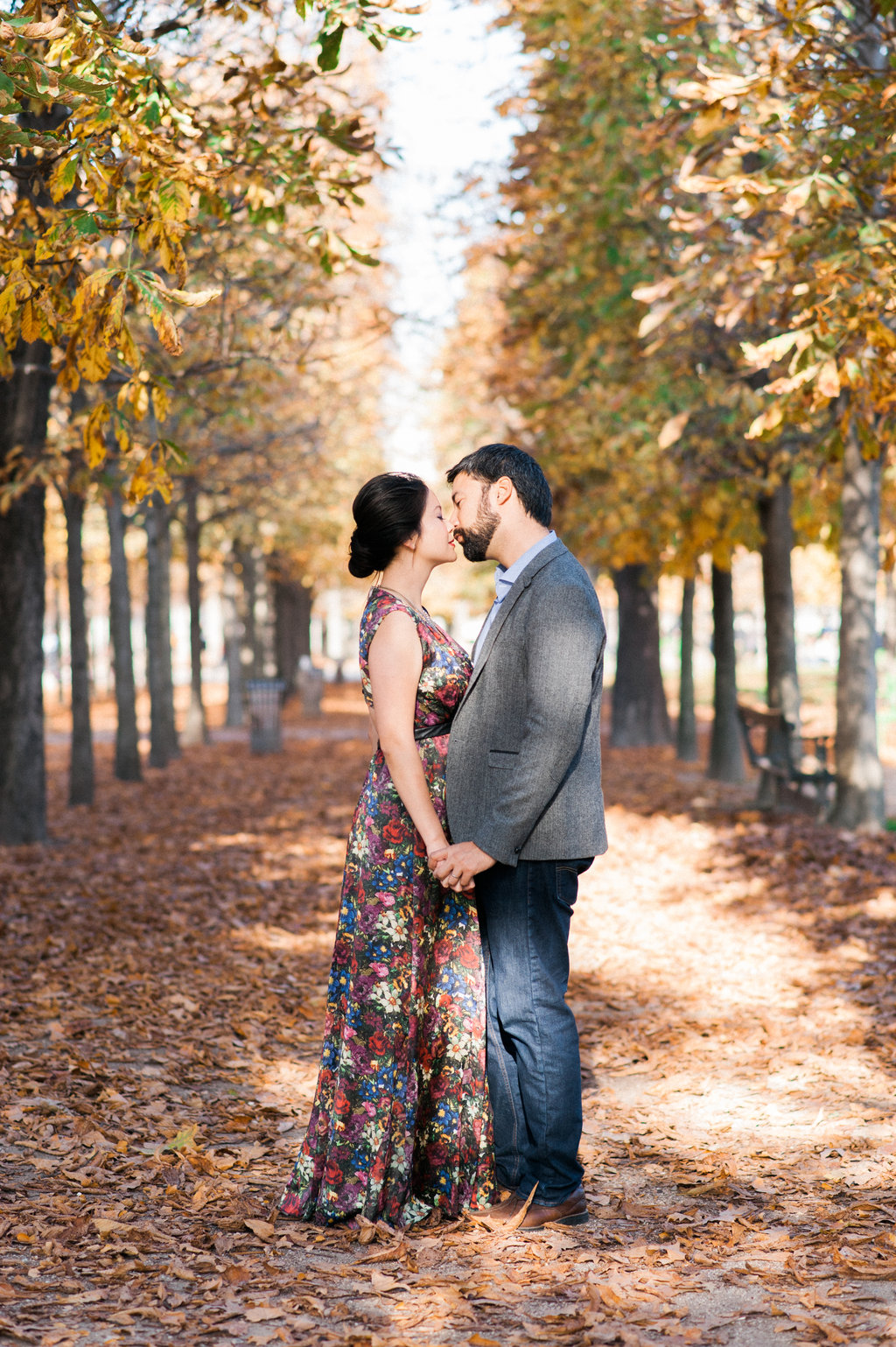 parisian_autumn_engagement_tuileries_garden (29).jpg