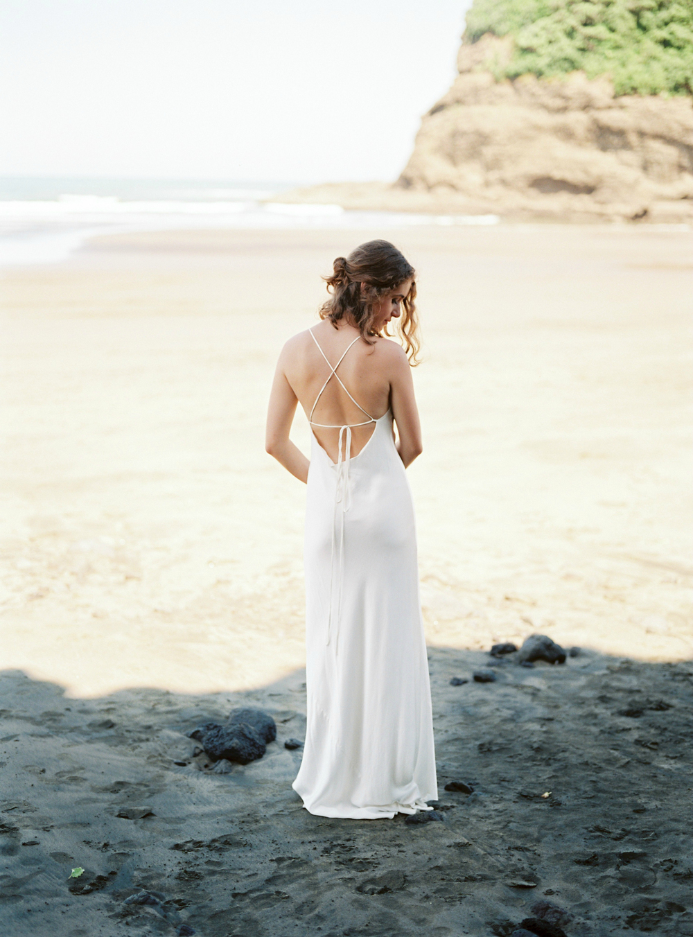 Bare back simple dress for beach wedding
