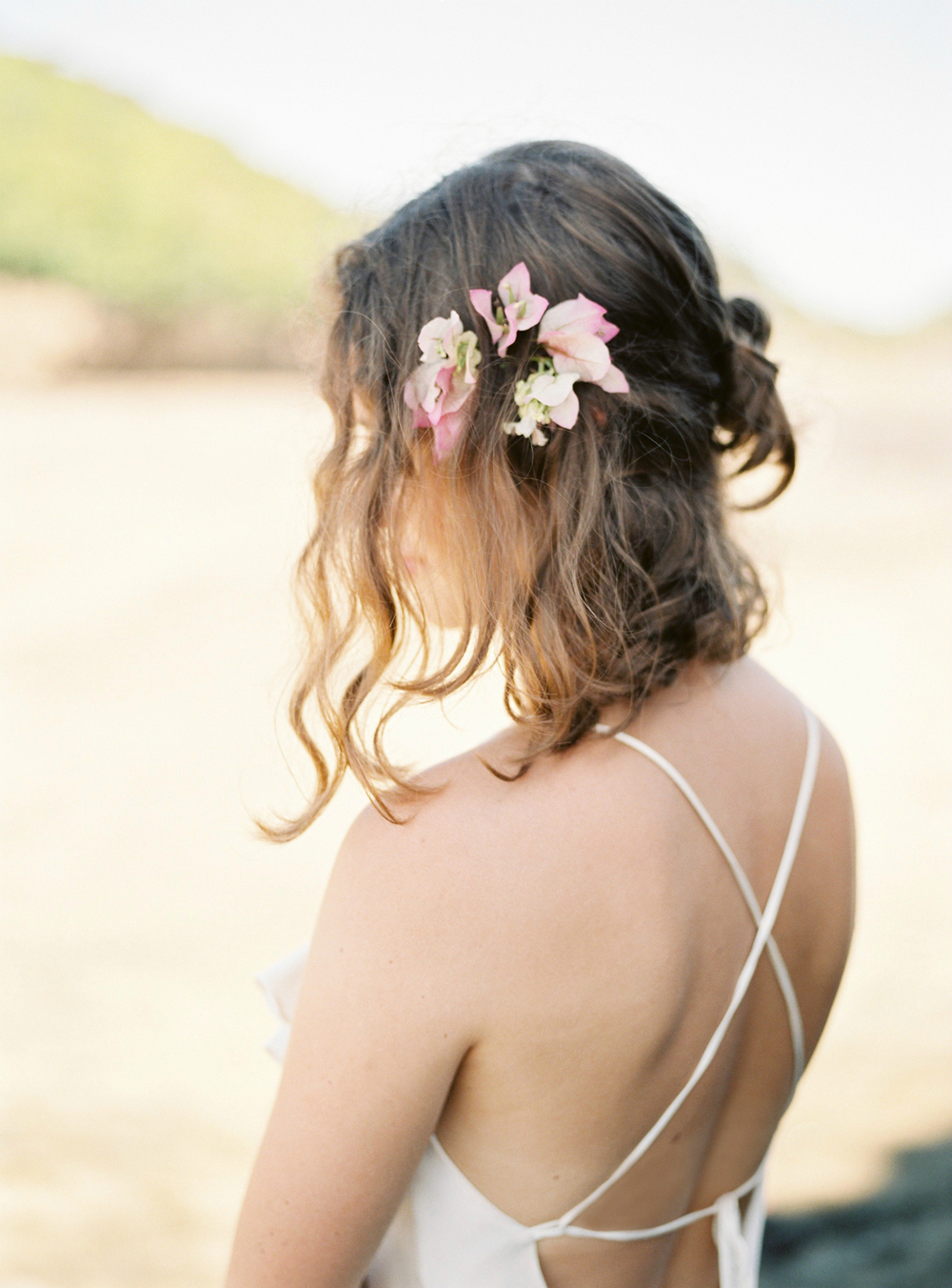 Simple organic wedding hair for beach wedding