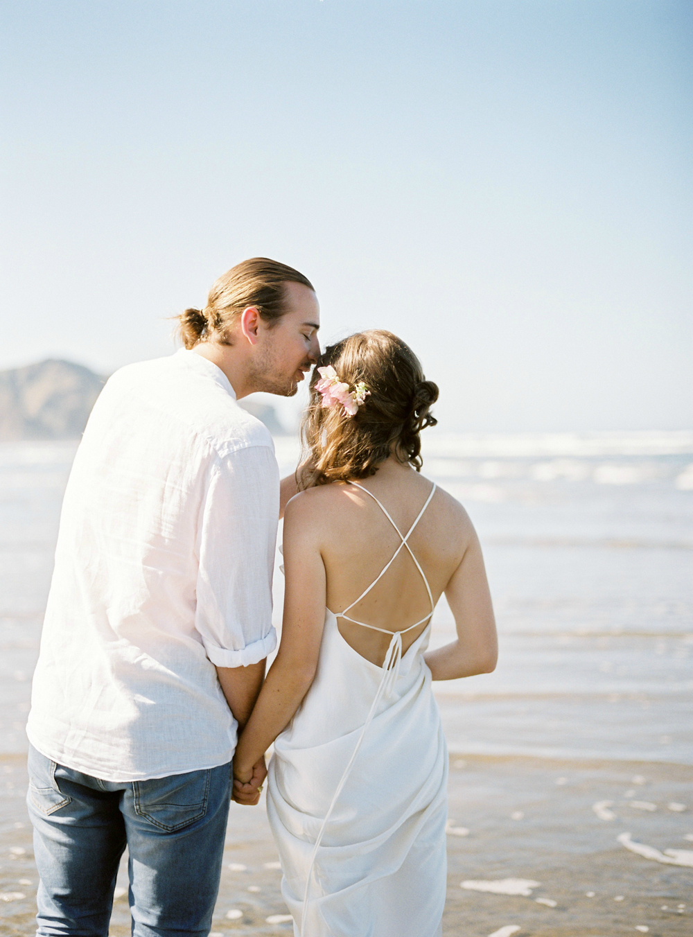 Simple Wedding on the beach in New Zealand