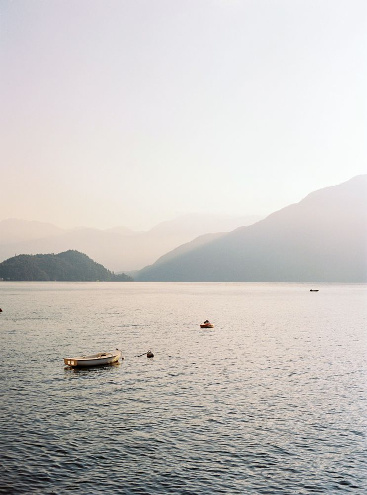 Sunset wedding in Lake Como