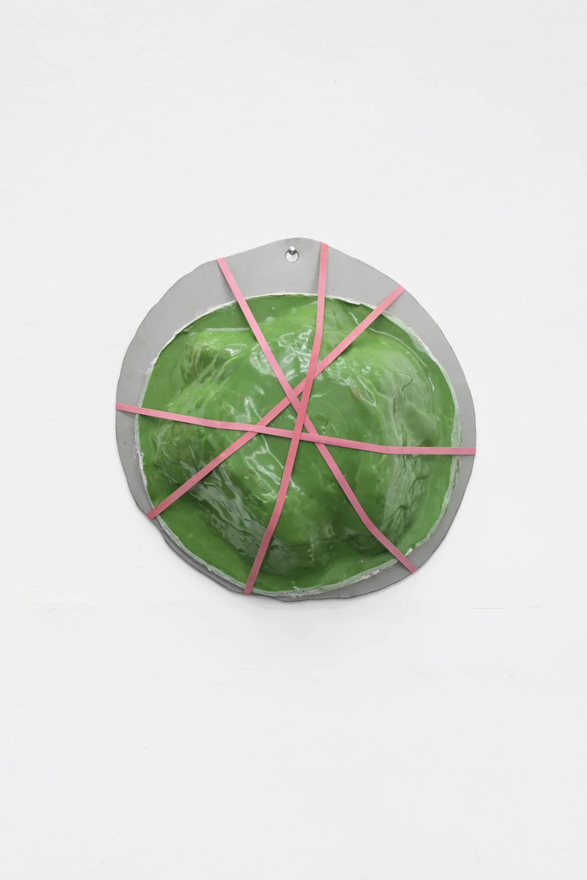 Lena Henke, Eure Frankfurter Küche, 2016, Metal, Sand, silicone, fibreglass, epoxy resin, rubber, Courtesy: Galerie Emanuel Layr