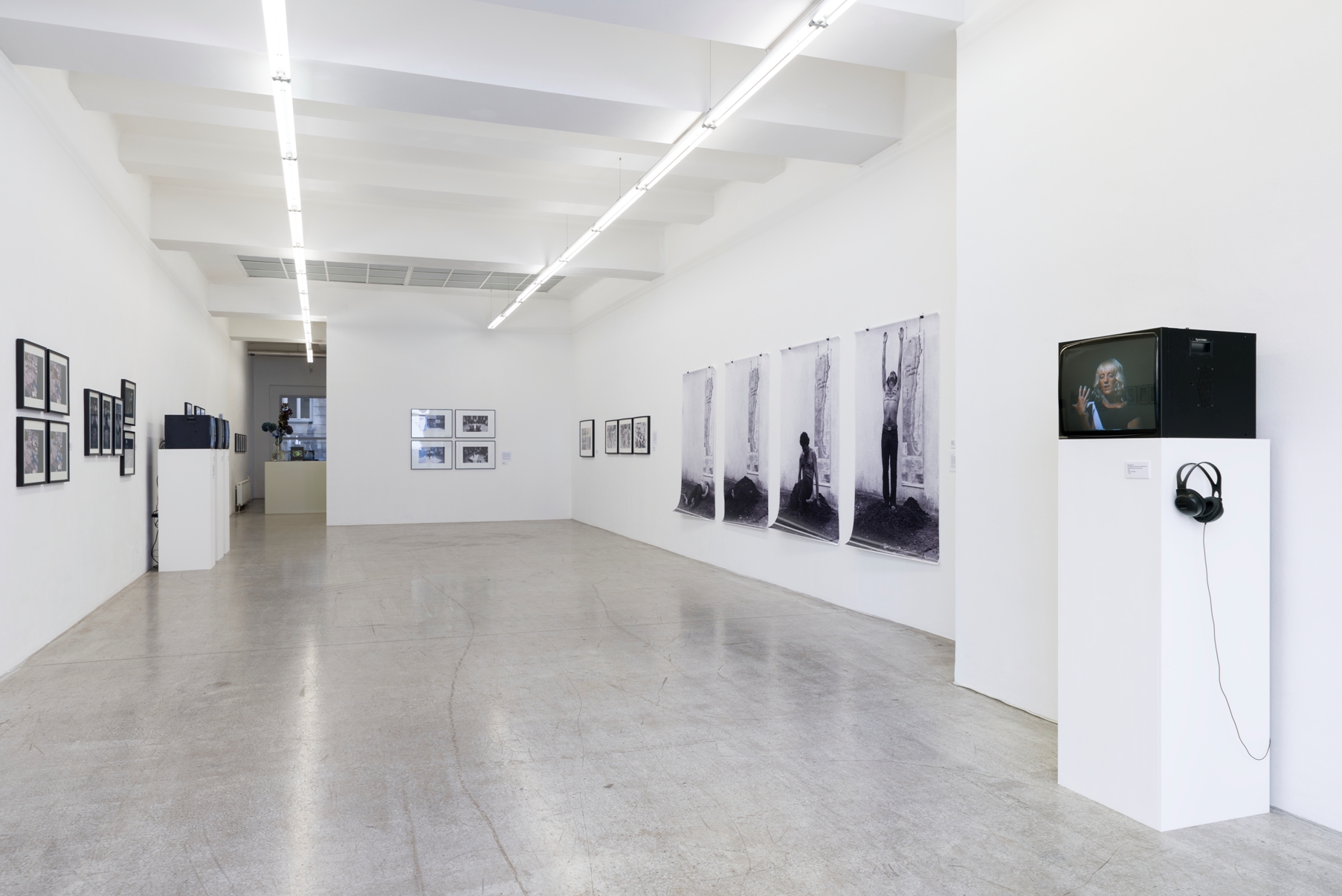 Exhibition View, Kerstin Engholm Galerie, Resistance Performed Revised – Aesthetic Strategies under Repressive Regimes in Latin America, curated by_Heike Munder, 2016, Photo: Kerstin Engholm Galerie