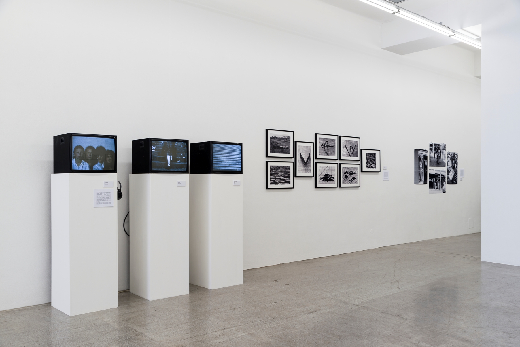 Exhibition View, Kerstin Engholm Galerie, curated by_Heike Munder, 2016, Photo: Kerstin Engholm Galerie