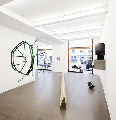 Exhibition View, Notes on Sculpture. A plea for deceleration, 2015, Galerie Krobath, Photo: Rudolf Strobl