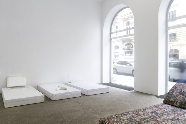 Exhibition View "Little Nemo" curated by_Max Hollein, 2014, Galerie Elisabeth & Klaus Thoman, Photo: Lena Kienzer