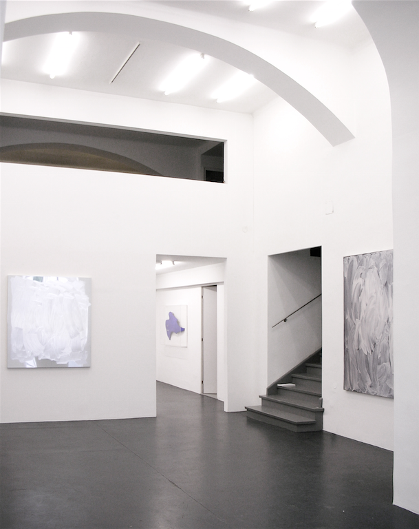 Exhibition View, Galerie Steinek, Die Malerei nach Bertrand Lavier, curated by_Caroline Smulders, 2013, Photo: Galerie Steinek
