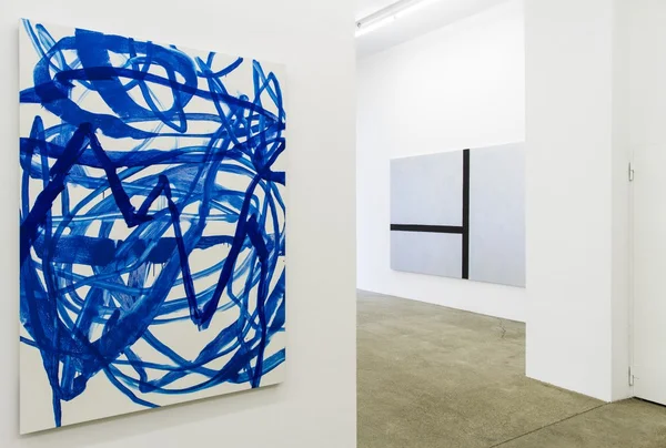 Exhibition View, Galerie Elisabeth & Klaus Thoman, Eine Art Salon, curated by_Marion Piffer Damiani, 2013, Photo: Lena Kienzer