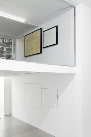 Exhibition View, Galerie Mezzanin, Filthy Rat, curated by_José Luis Blondet, 2012, Photo: Galerie Meezzanin