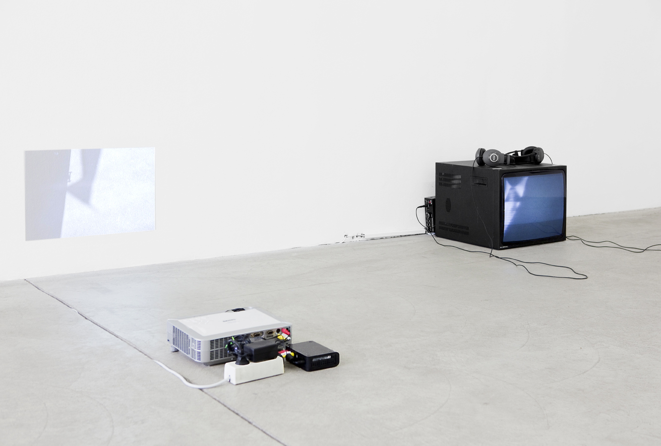 Exhibition View, Galerie Martin Janda, Fade Up / Flash Back, curated by_Silvia Eiblmayr, 2011, Photo: Aleksandra Krawa