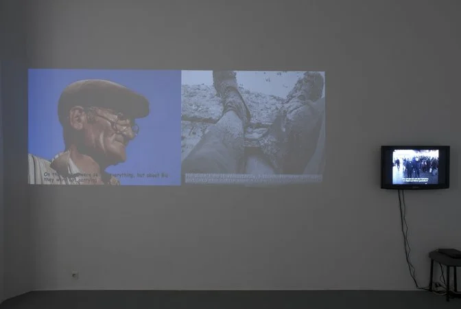 Exhibition View, Galerie Mezzanin, Actual, curated by_Ion Grigorescu, 2011, Photo: Galerie Meezzanin