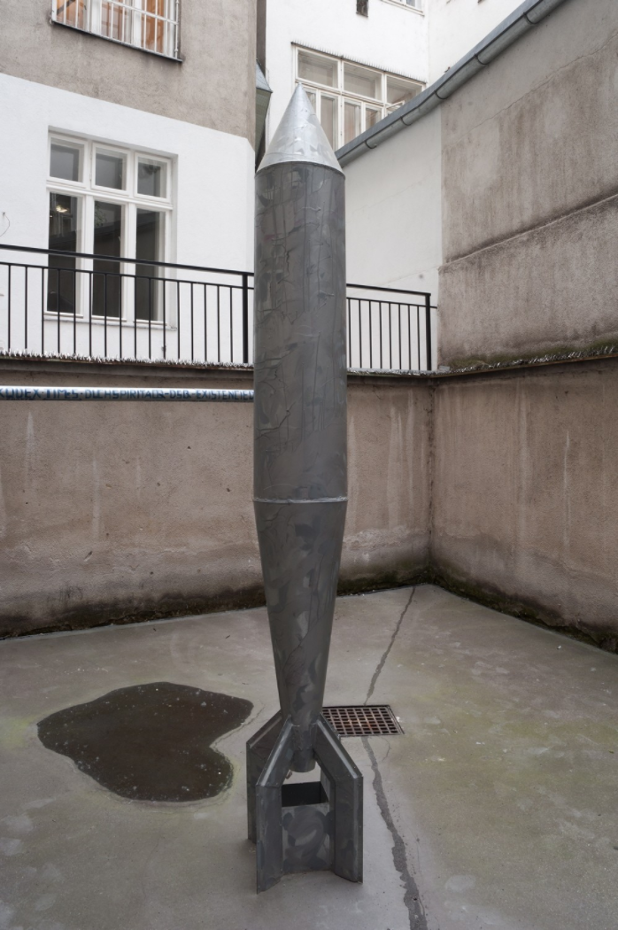 Exhibition View, curated by Severin Dünser & Christian Kobald, 2011, Courtesy: Galerie Emanuel Layr