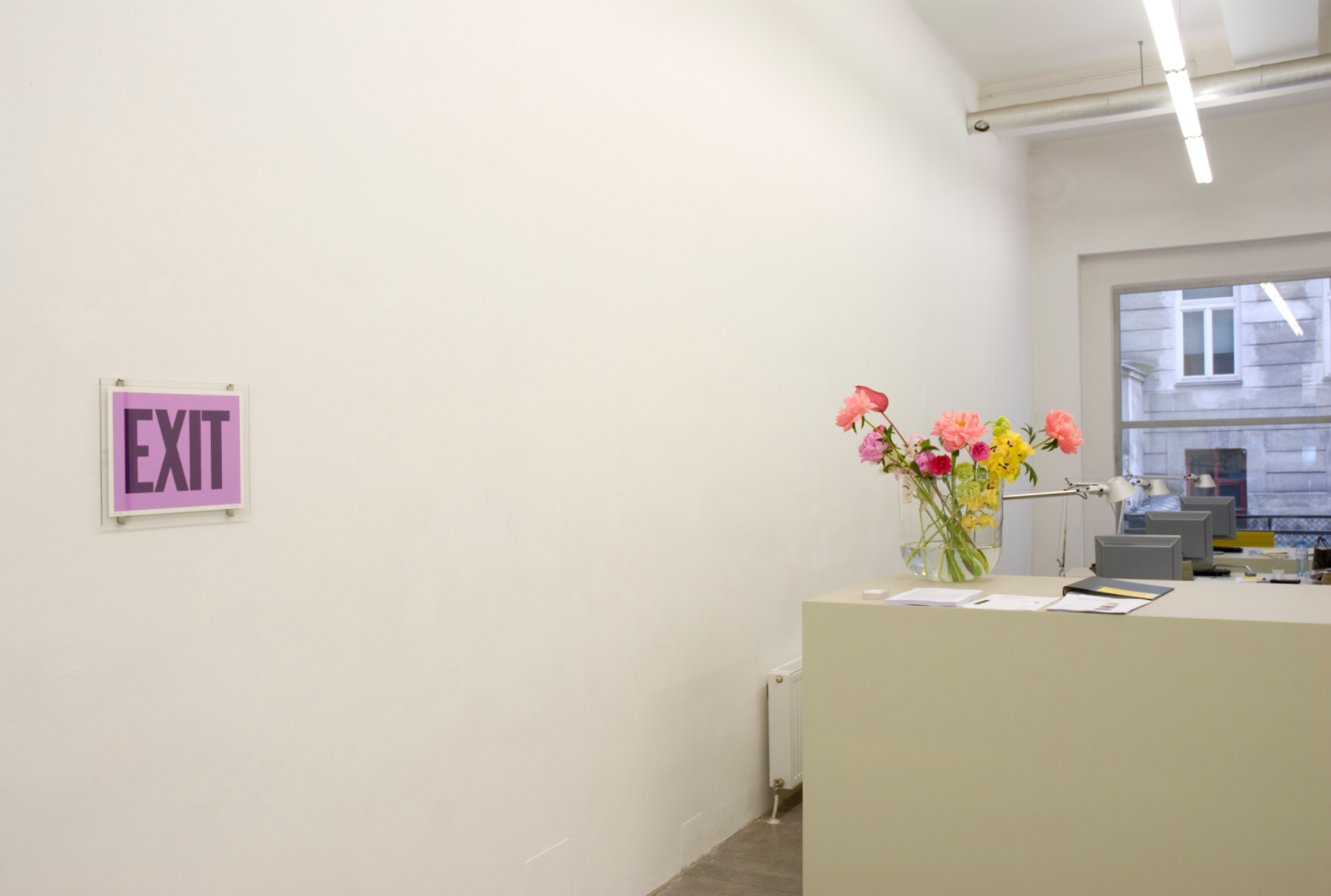 Exhibition View, Kerstin Engholm Galerie, curated by_Gianni Jetzer, 2009