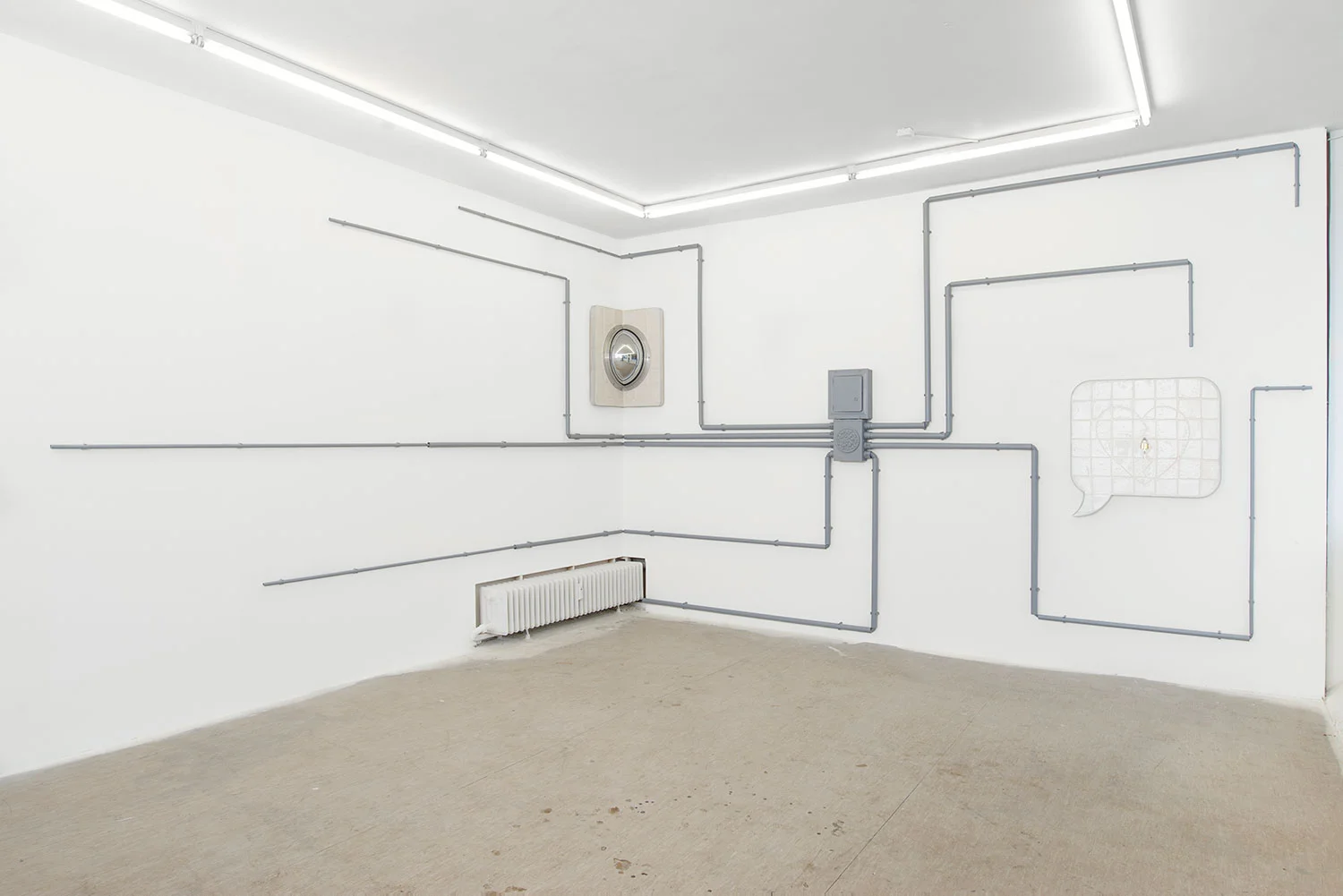 Strange Thing 2018 Liz Craft Steel, plastic, paint Dimensions variable Courtesy of the artist and Neue Alte Brücke, Frankfurt am Main