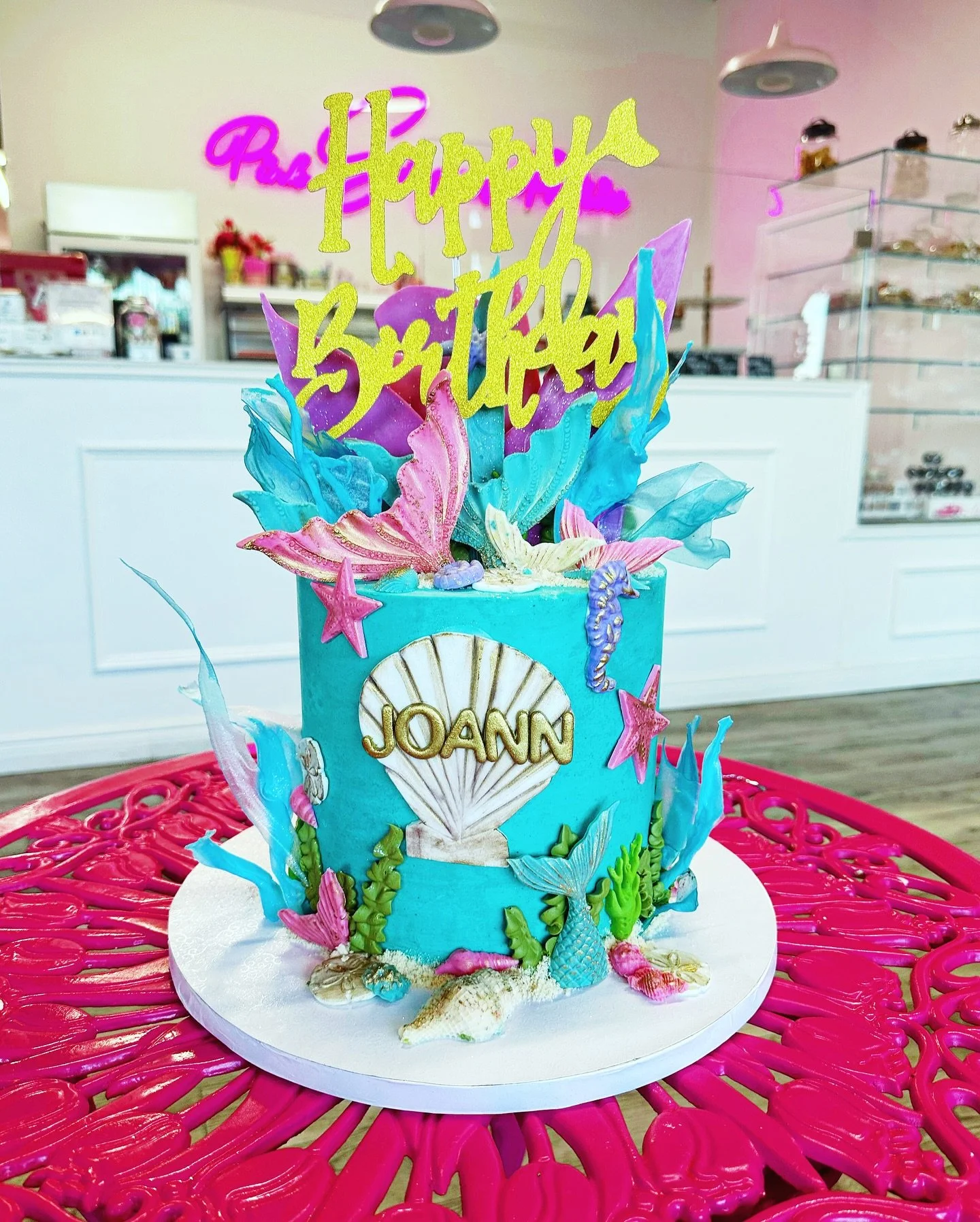 There&rsquo;s just something magical about mermaid cakes 🐚🧜&zwj;♀️✨the colors, the shimmer, the creativity! I absolutely love bringing these ocean inspired dreams to life.
#MermaidCake #CustomCakes #PinkSugarPastries #UnderTheSea #MermaidVibes #Bak
