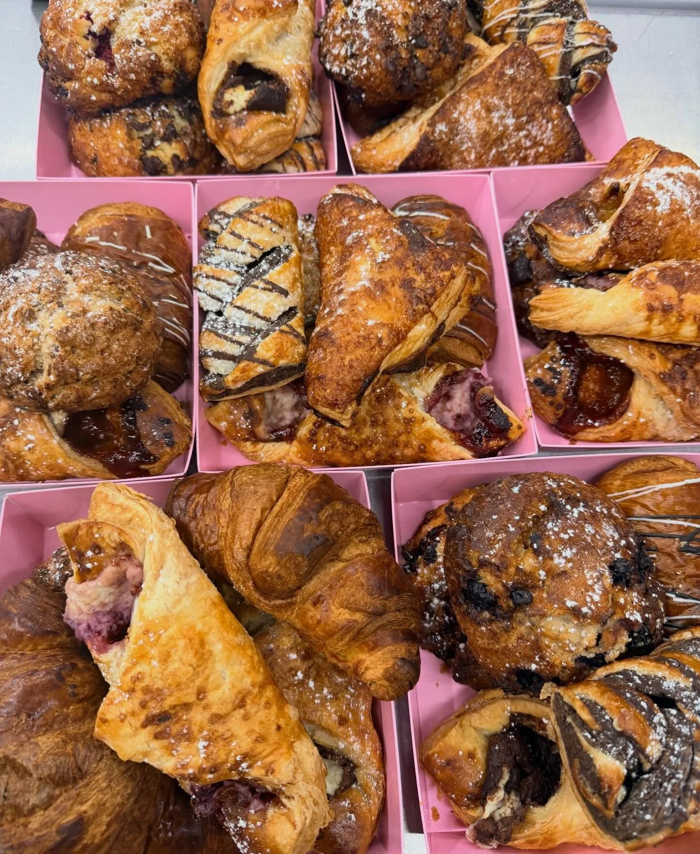 Sweet Friends! I over baked yesterday for a private event and I have a 8 imperfect boxes available! If your interested message me I&rsquo;ll be in the shop today if you&rsquo;d like to pick one up. They are $10 each ❤️ also if you like to order anyth