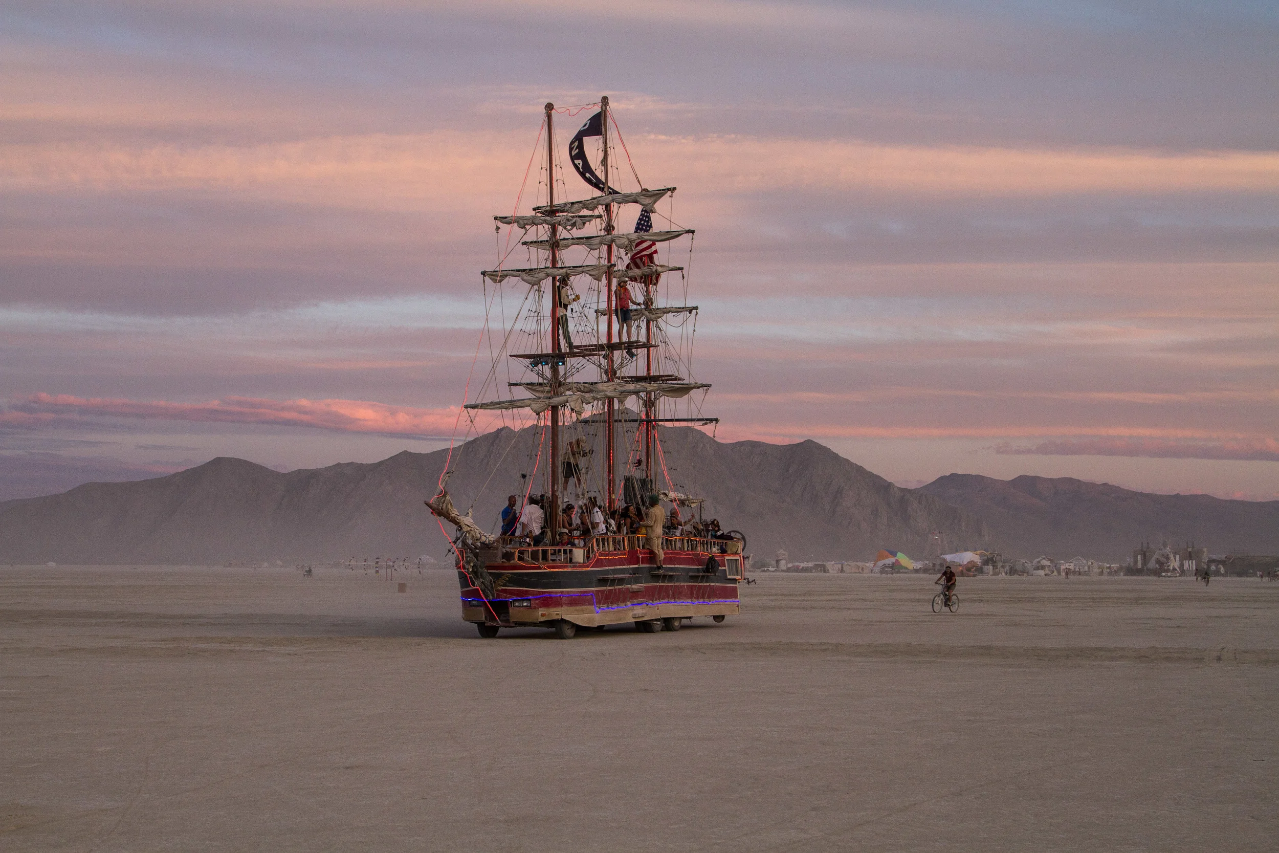 Ship_Sunrise (1 of 1).jpg
