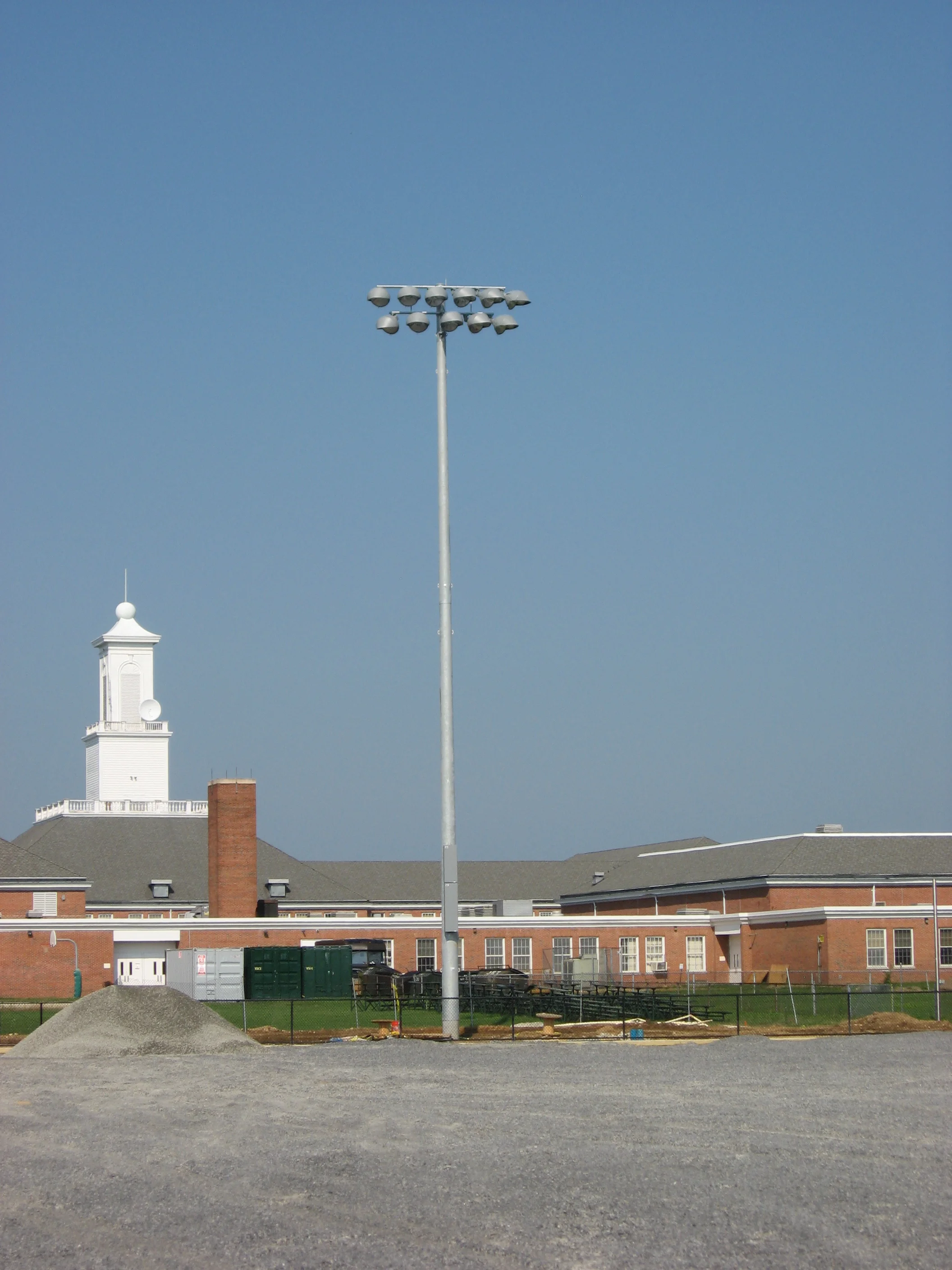 Ward Mellville High School, Three Village 