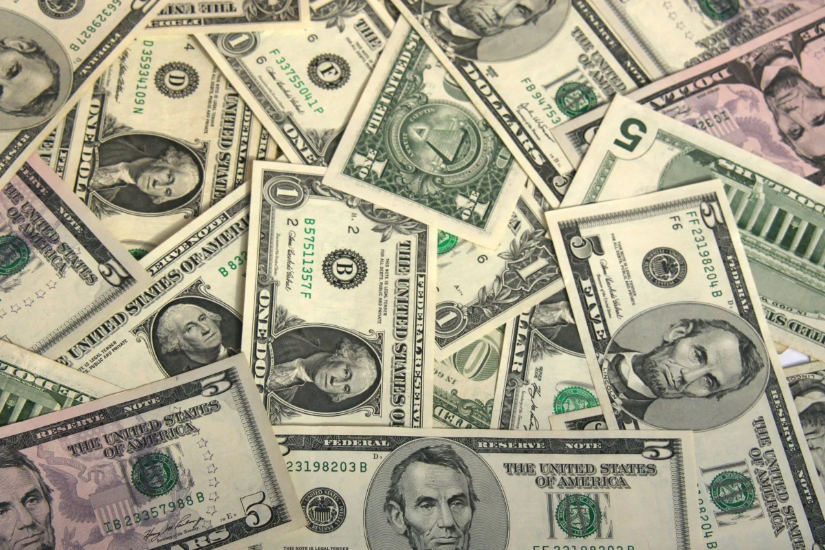 Un-sacco-di-dollari-1240573290_22.jpg