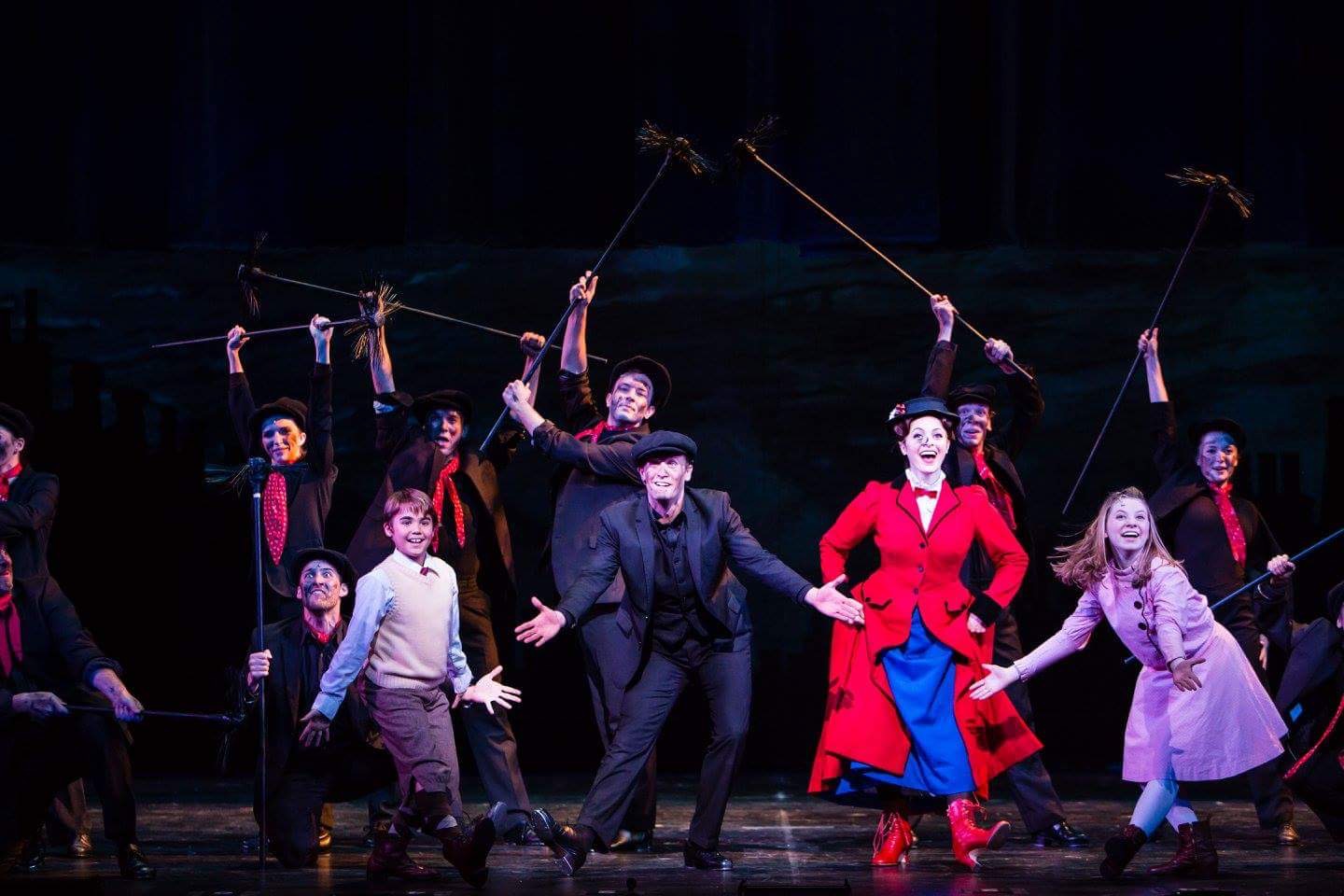 Mary Poppins 2.jpg