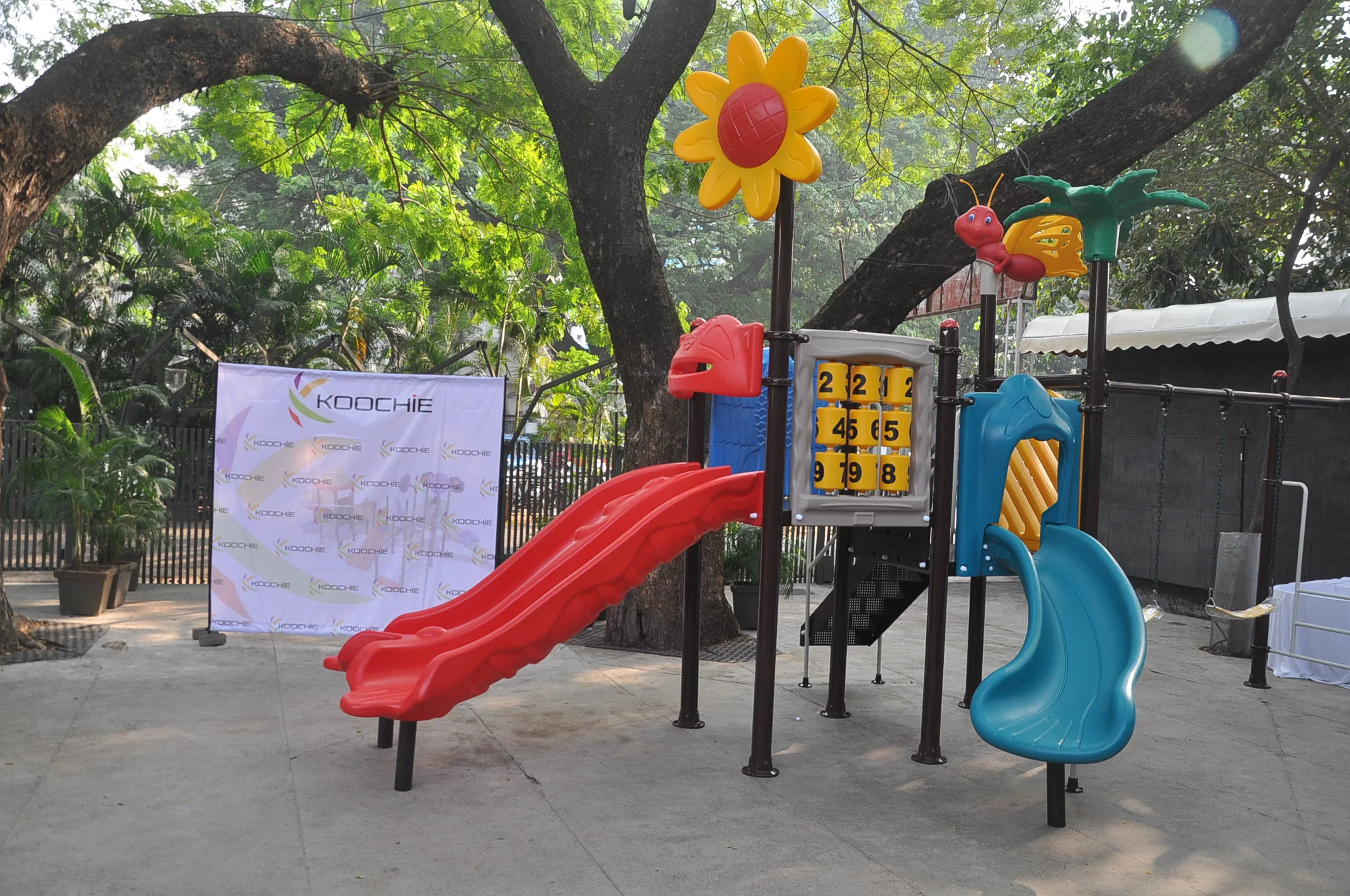 Koochie_Play_Systems_outdoor_playground_equipment.jpg