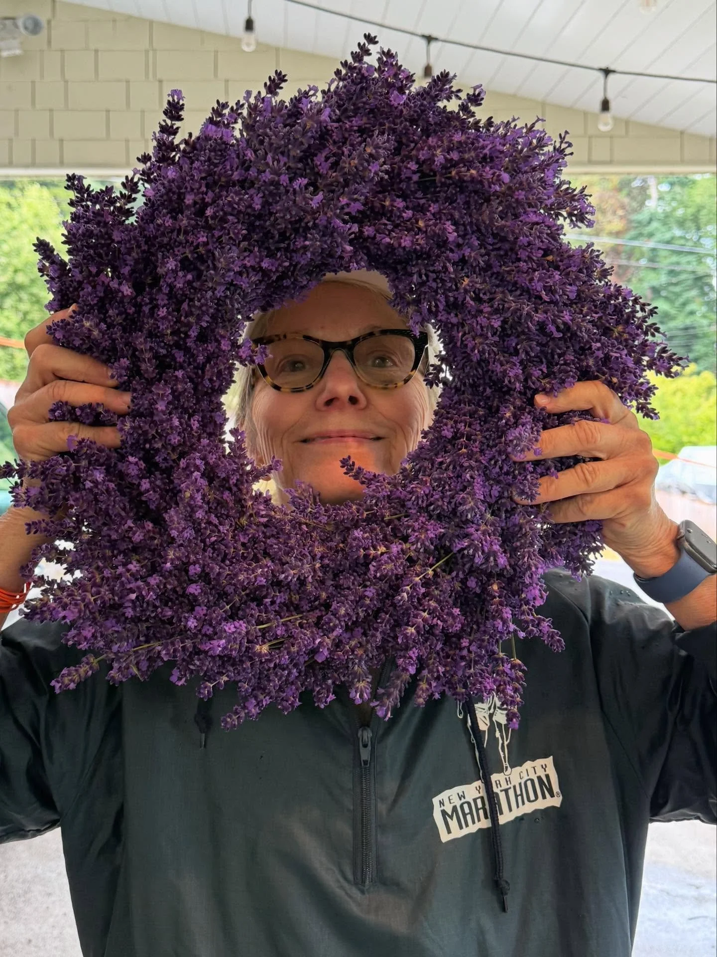 Rain or shine&hellip;at the Vashon Farmers Market today with organic lavender bunches, wreaths, sachets, soap and essential oil. Lavender also at Thriftway!
#lavenderhillfarm #organiclavender