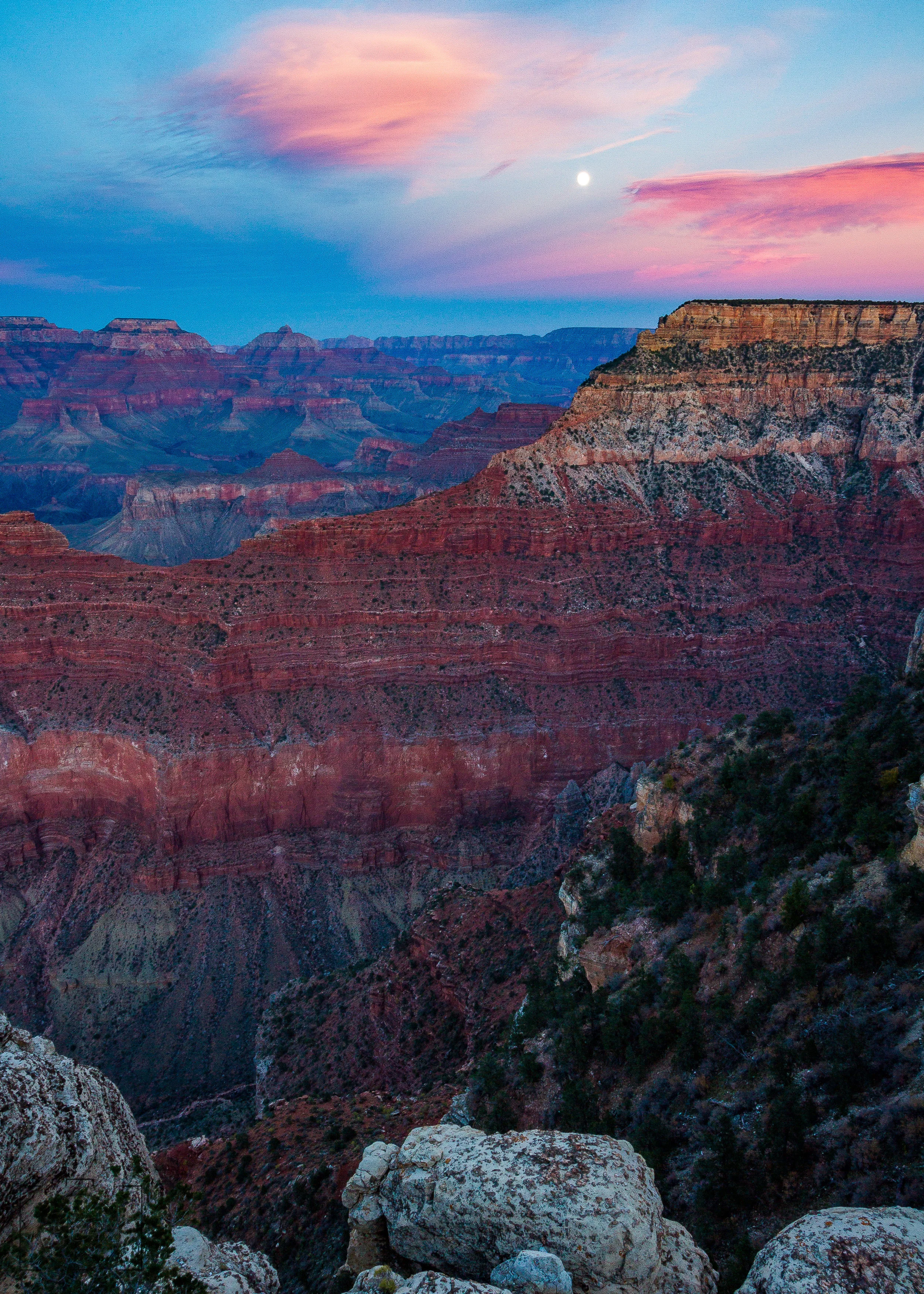 Moonrise over the Grand Canyon - Mather Point, South Rim