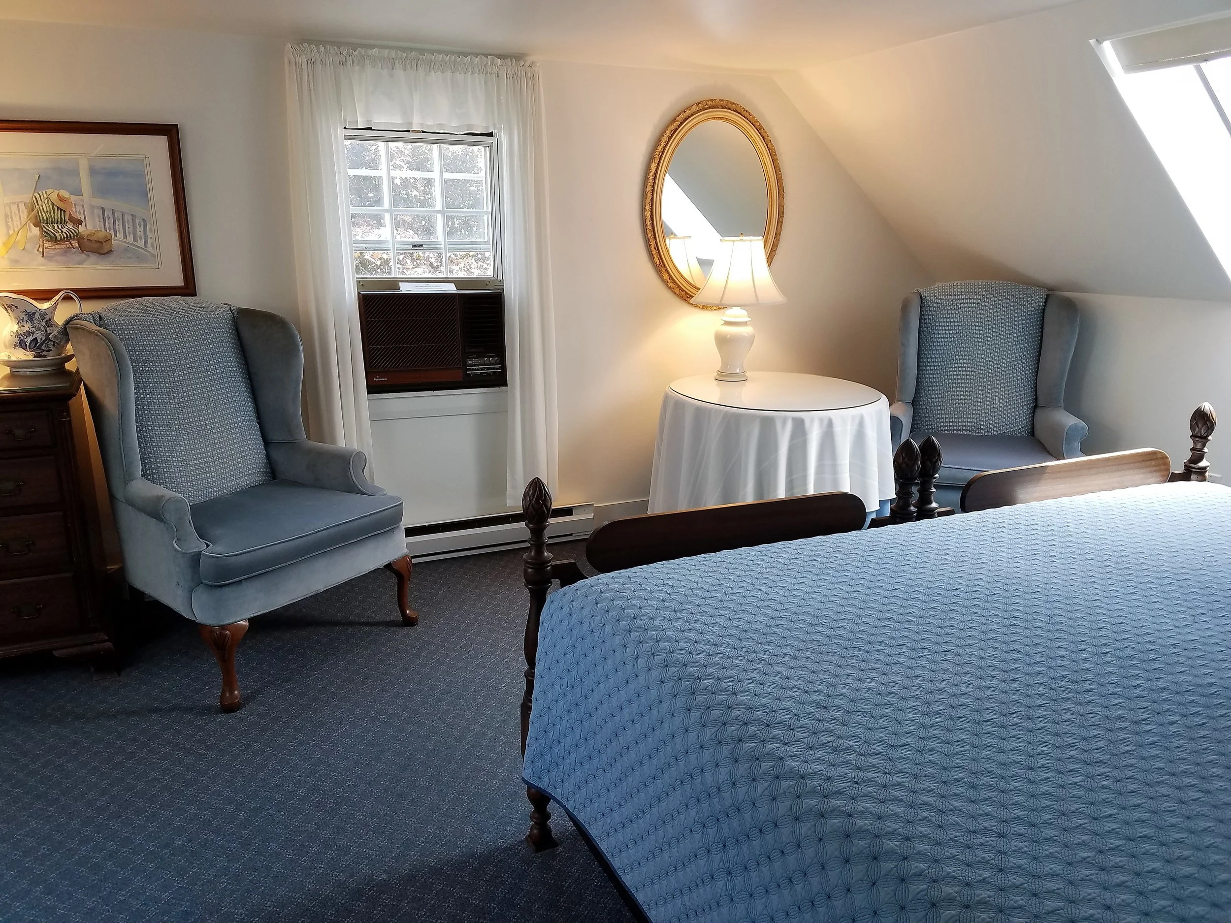 Picture of Knowles Jr Suite with King Bed. Large Spacious Room - Loft - Entire Top Floor - BOOK IT