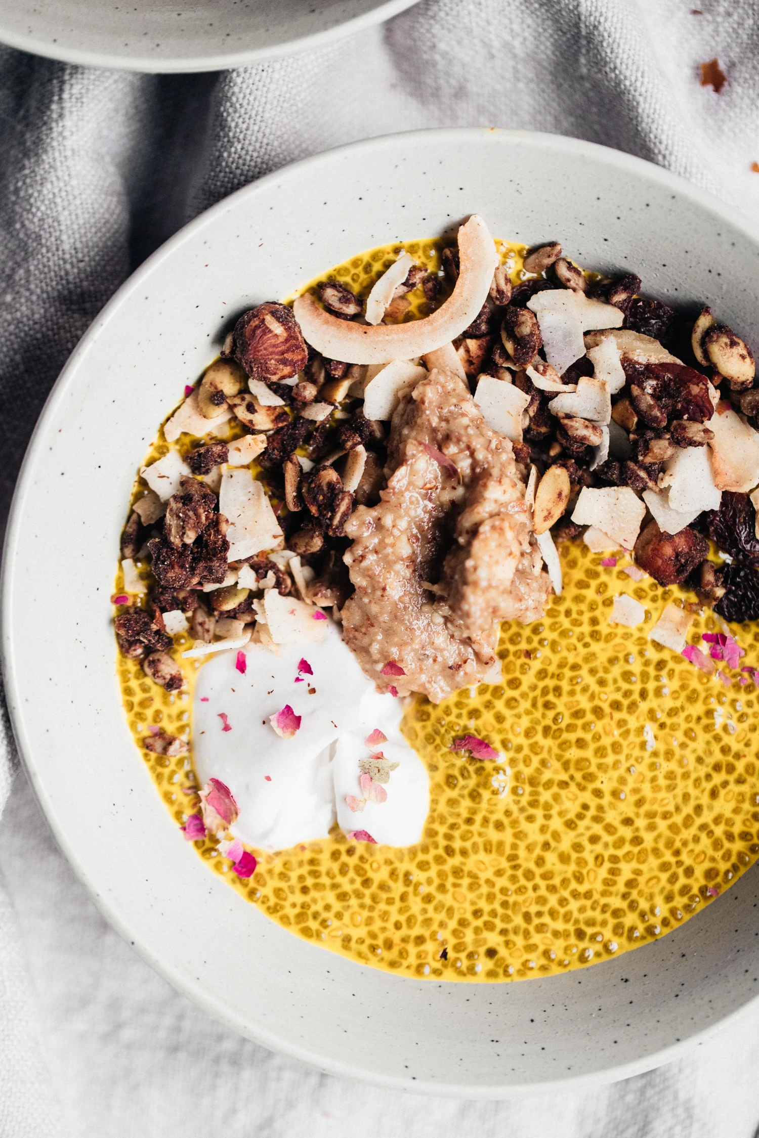 Saffron chia pudding