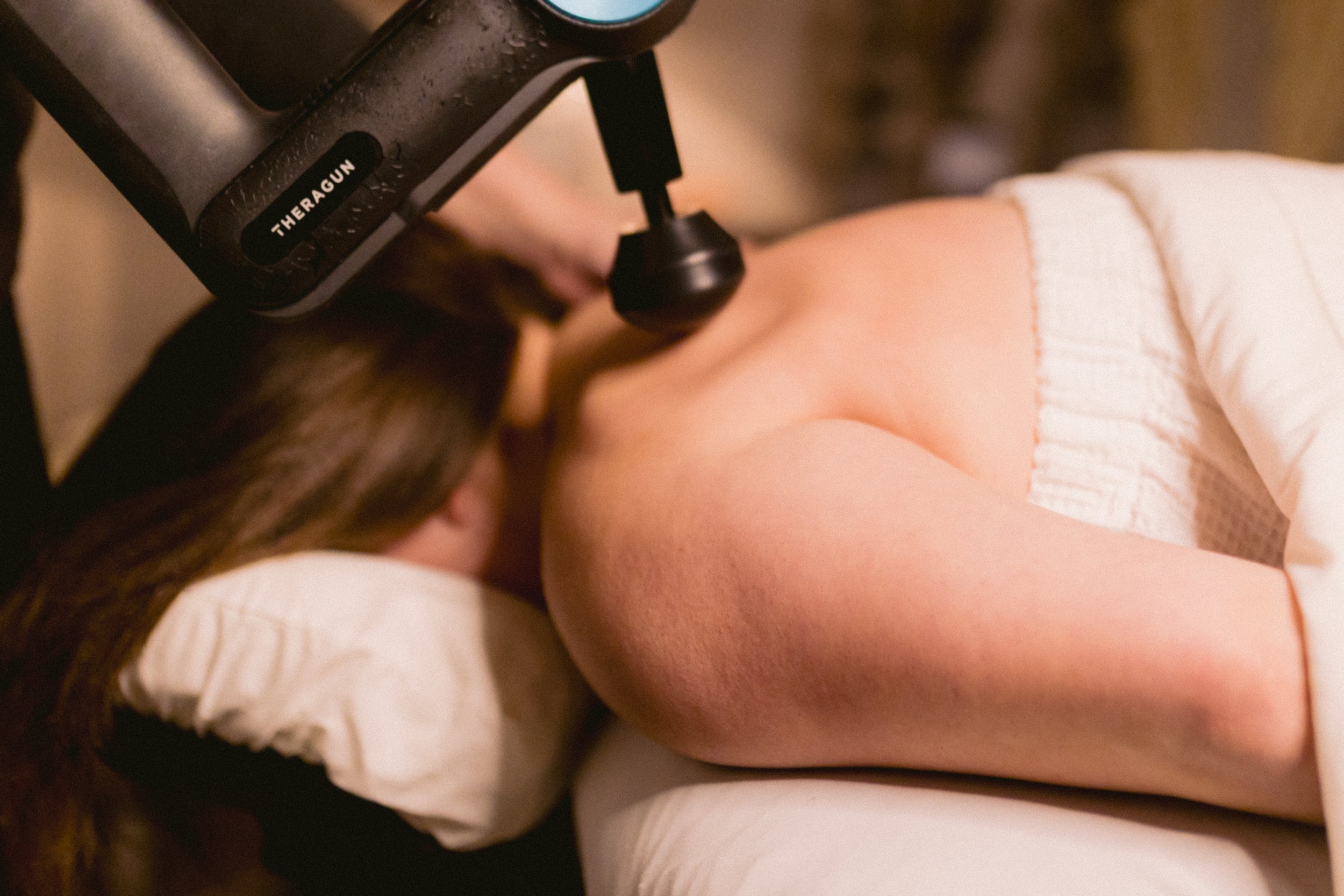 Theragun body massage