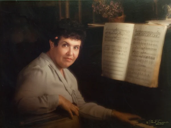   Connie Lukeian, San Jose Civic Light Opera, San Jose, CA&nbsp; &copy;1983  